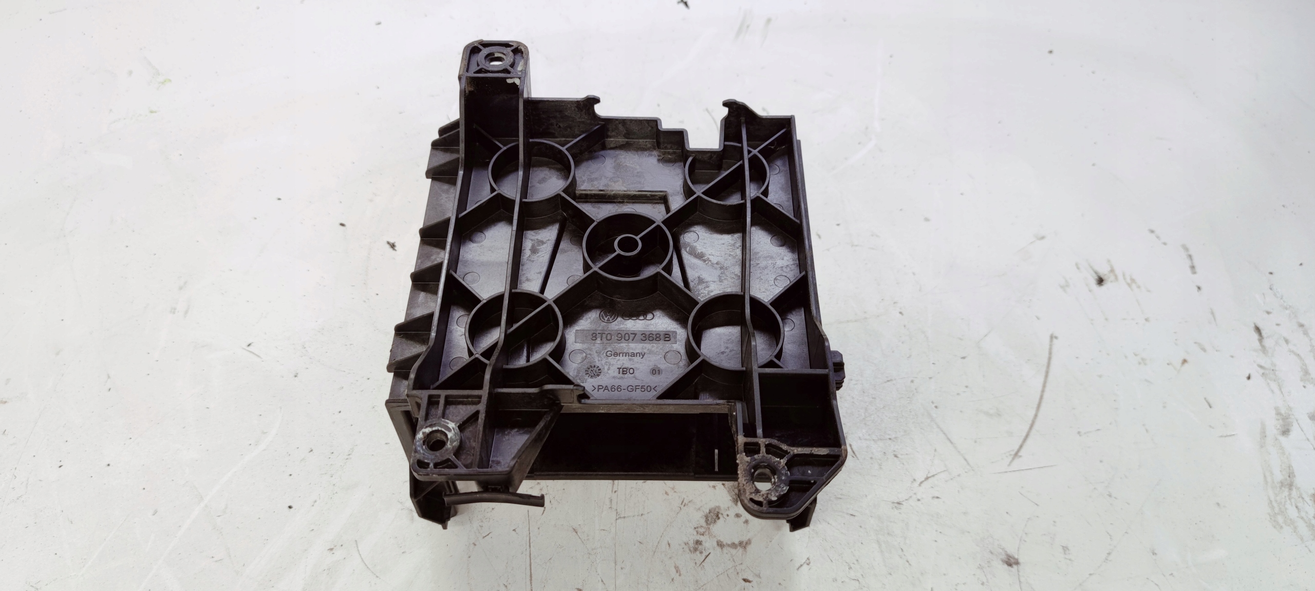 bracket holder STEROWNIKA AUDI A5 A4 8T0907368B