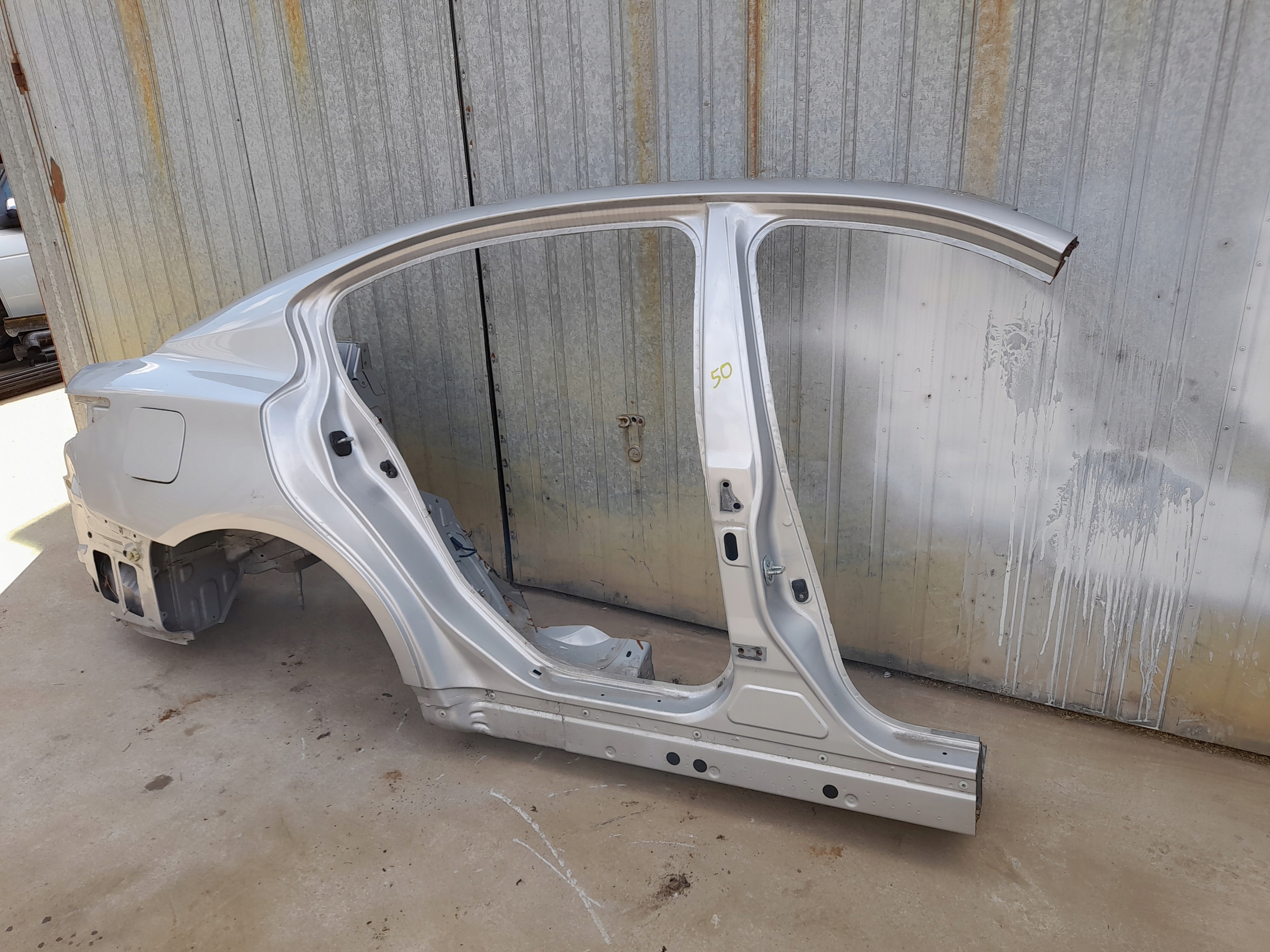 ĆWIARTKA TYŁ PRÓG PRAWY INFINITI Q50 Numer katalogowy części Q50