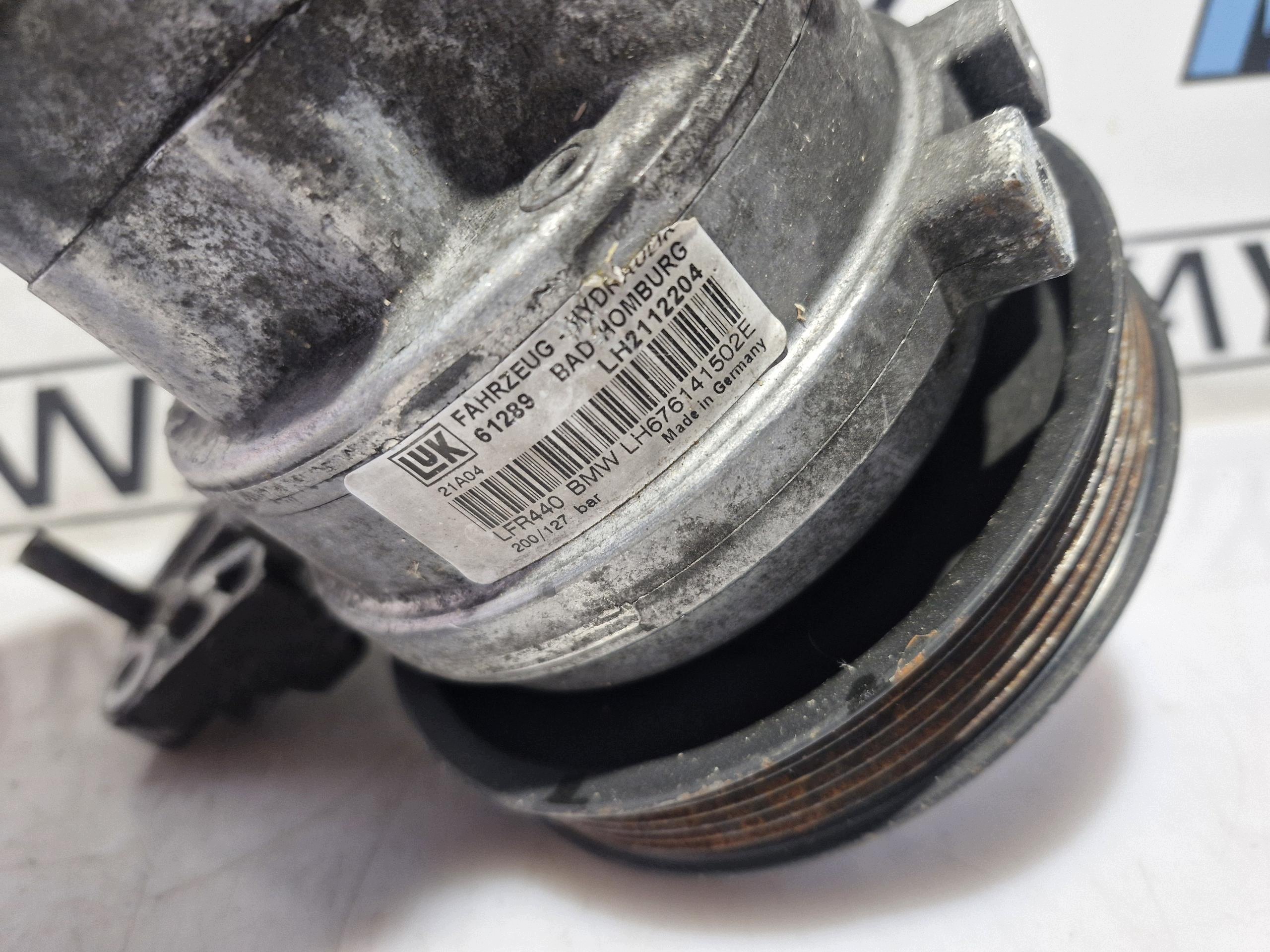 6761415 BMW E60 E61 E63 E64 servo pump
