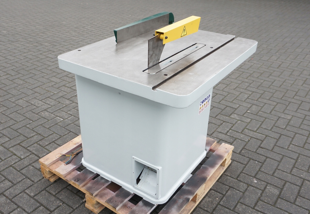 PIŁA PILARKA TARCZOWA TARCZÓWKA VEB TK2 3kW BLAT: 800x1000mm +HAMULEC Kod producenta 7136