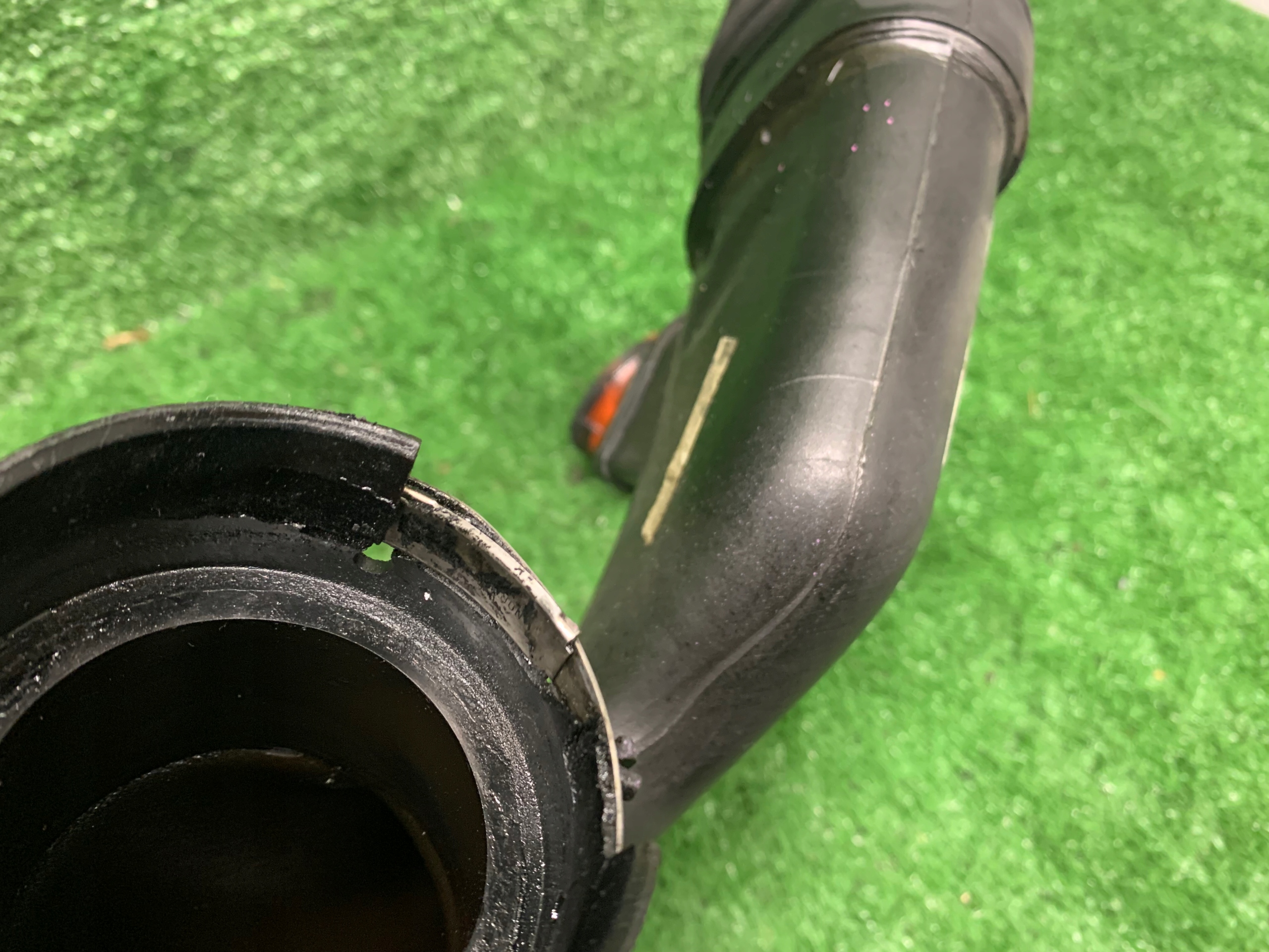 flow meter air hose MERCEDES 3.0 CDI V6 A6420946397