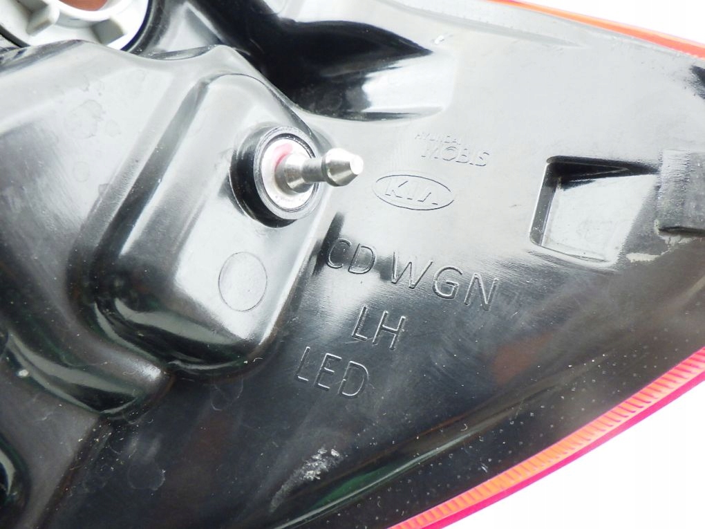 KIA CEED III 3 LIFT KOMBI SW LED light rear left