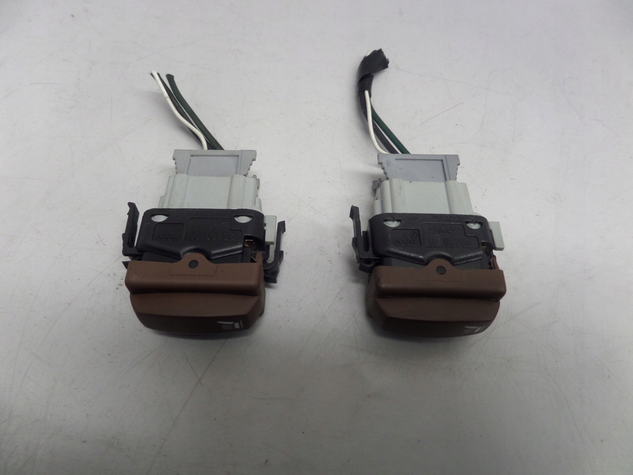 Schalter Hitzung SITZ RENAULT LAGUNA II 2 01-07 8200064077