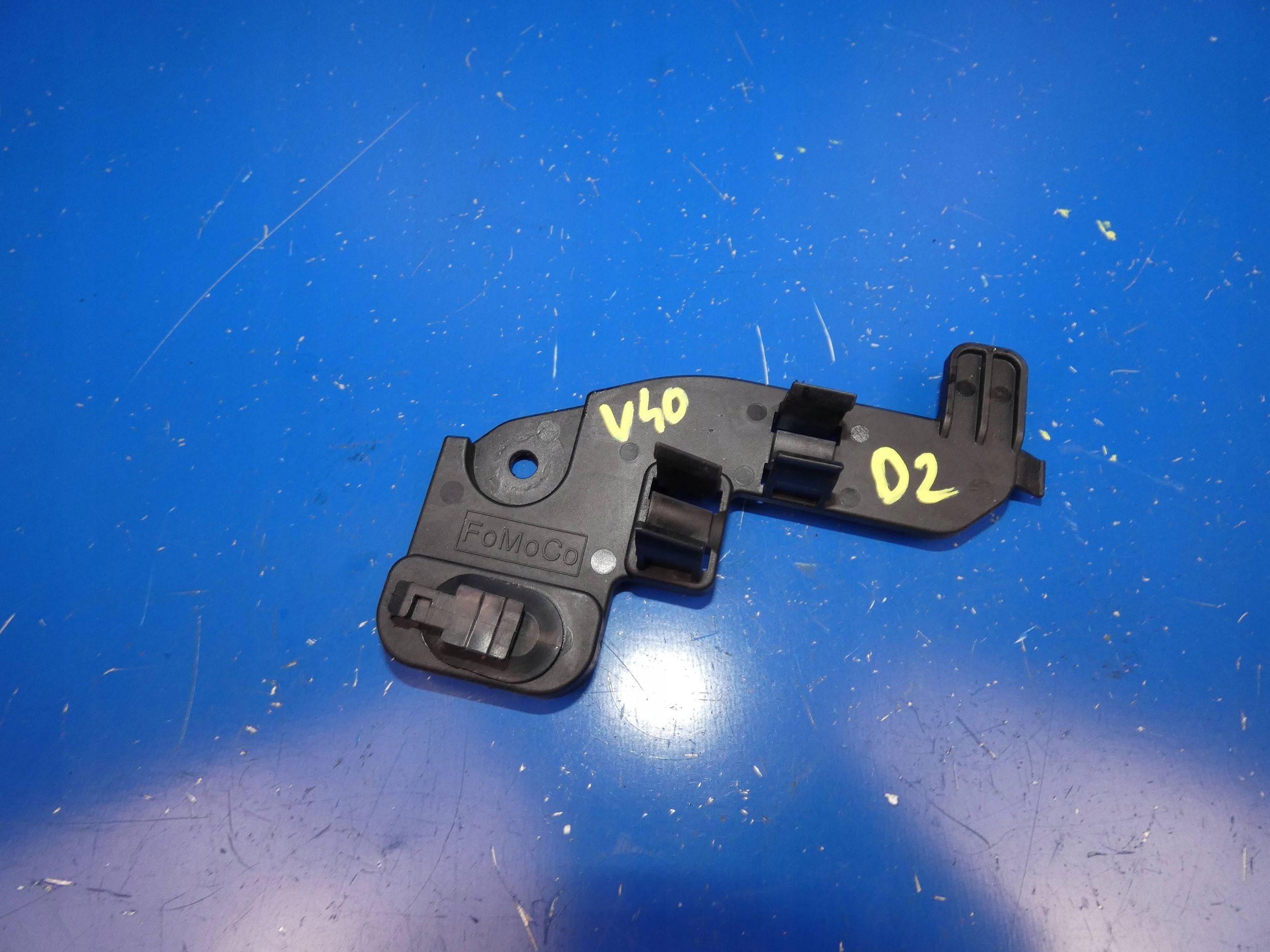 VOLVO V40 II S60 V60 holder bracket PRZEWODOW