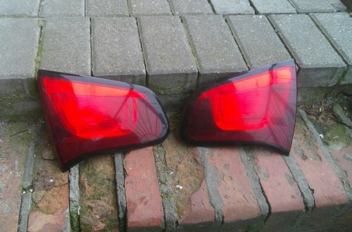 CITROEN C3 II 09-13 LEWA I PRAWA TYLNA LAMPA KLAPA ORYGINAŁ