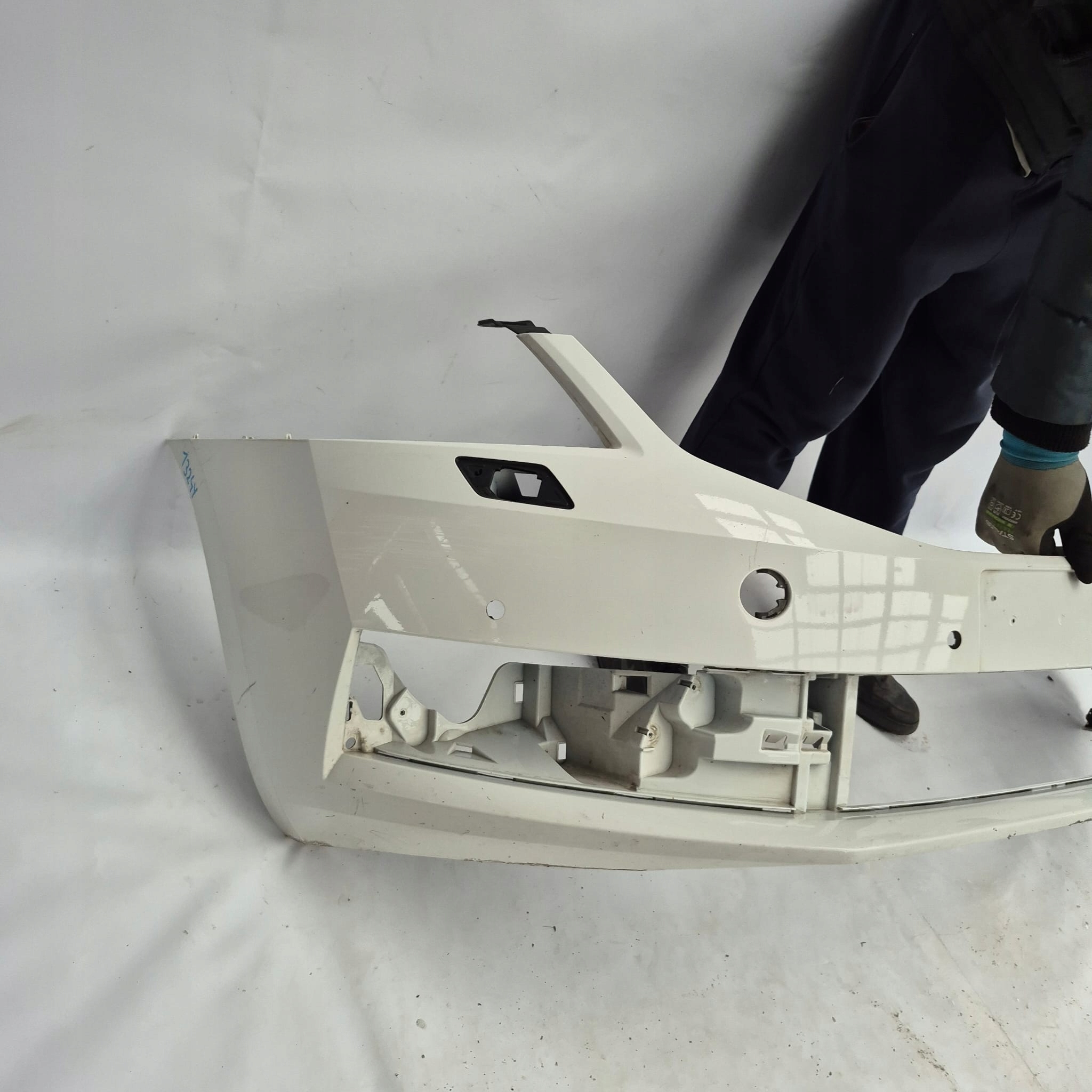 SKODA OCTAVIA III LIFT 17- bumper front front PDC SPR 5E0807221N