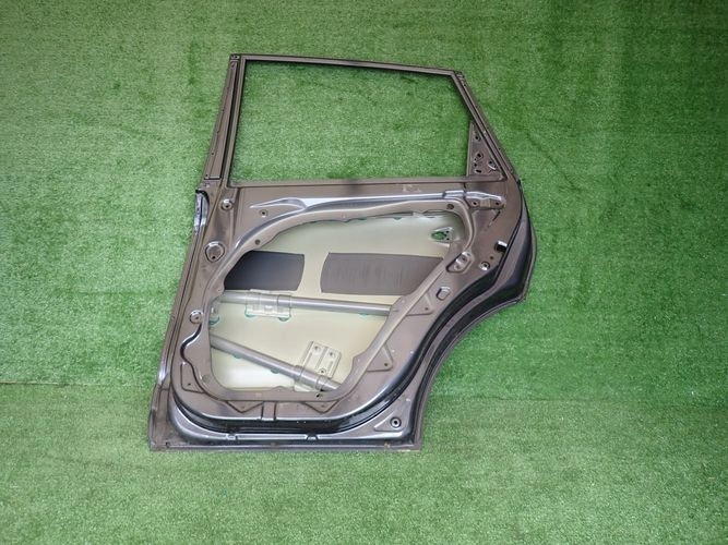 KIA NIRO 16- door right rear. rear part