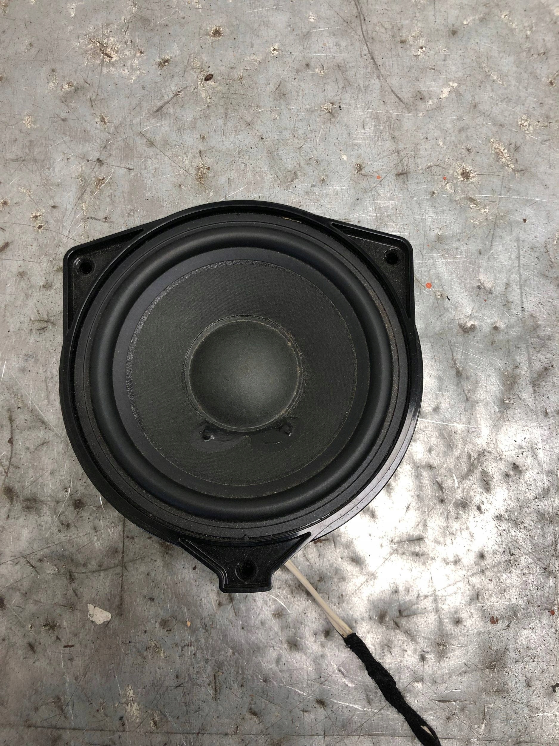 speaker rear part MERCEDES W238 A2228200602