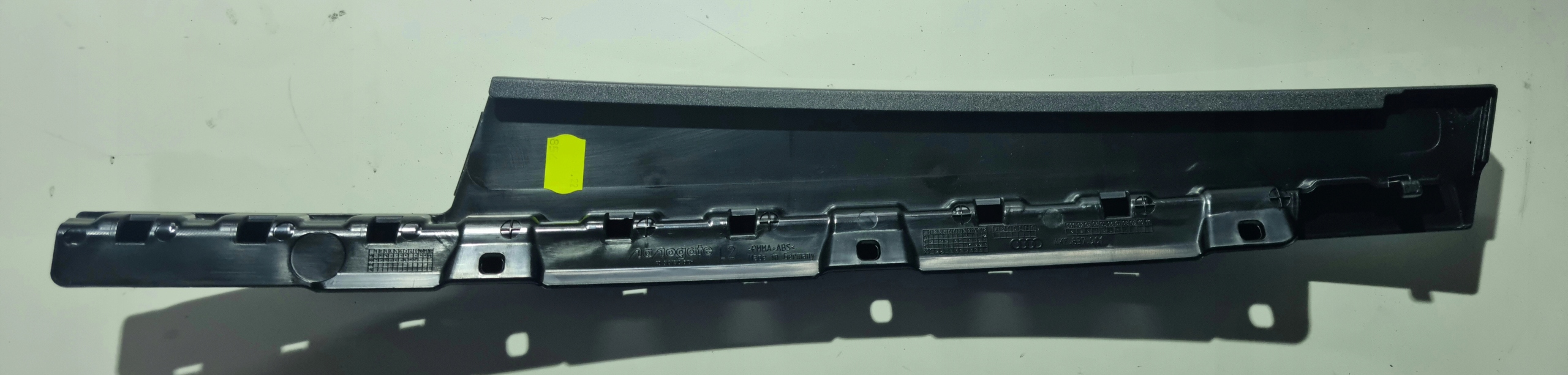 AUDI Q8 E-TRON 55 moulding door pillar left front 4KE837901