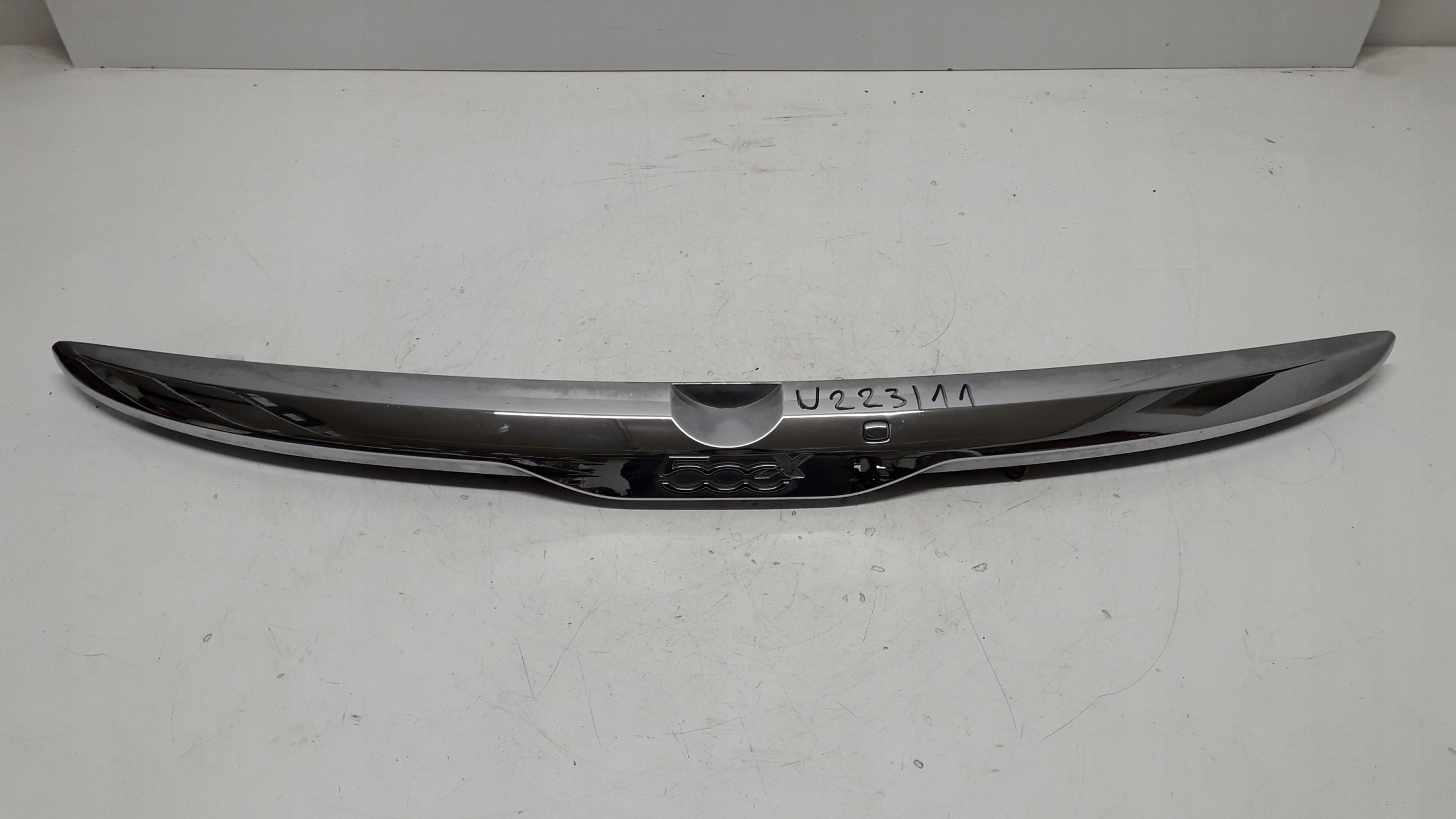 FIAT 500X ЗАДНЯ ХРОМОВАНА КРИШКА