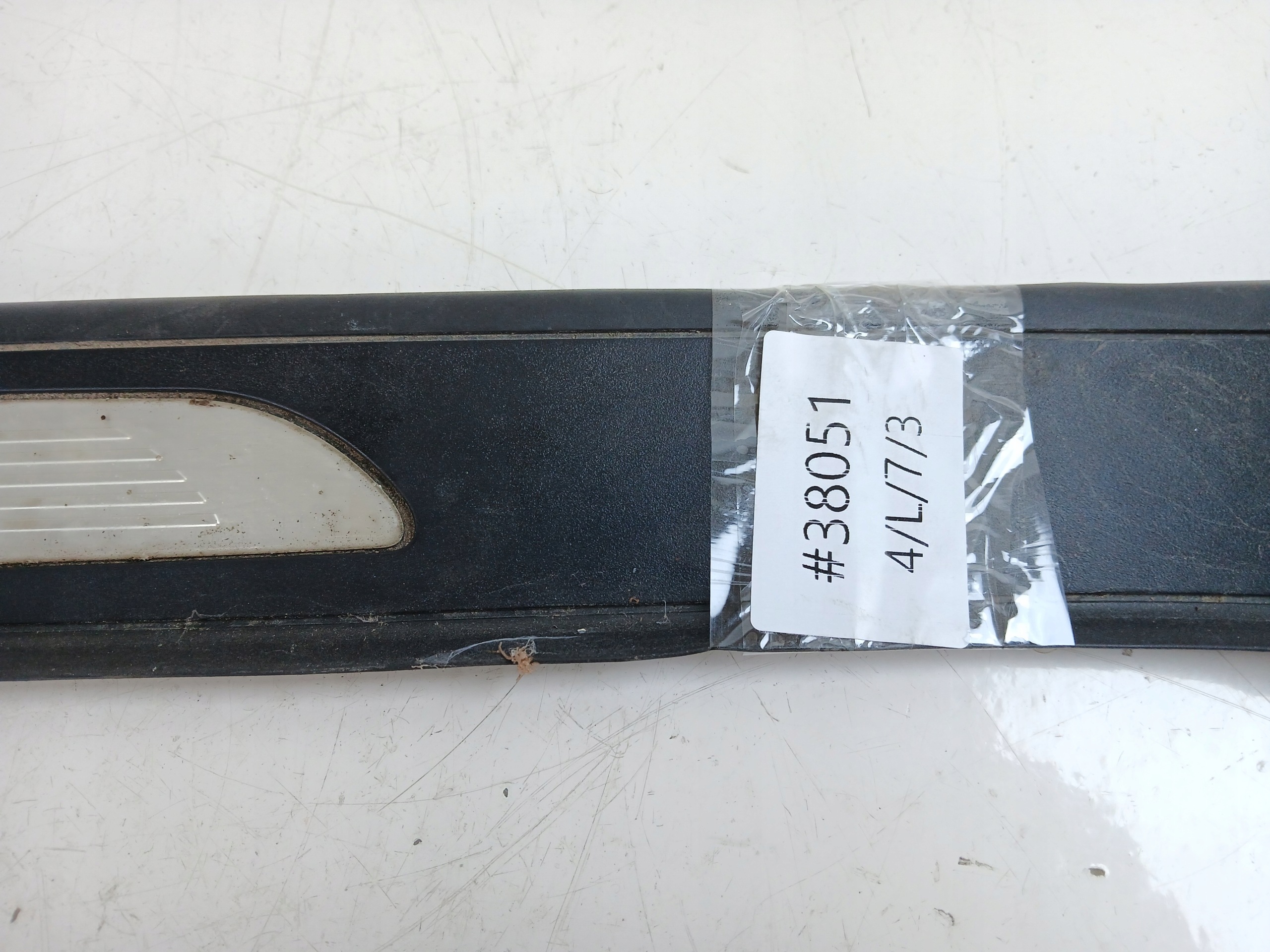 BMW E92 COUPE cap moulding threshold right M PAKIET 7900752