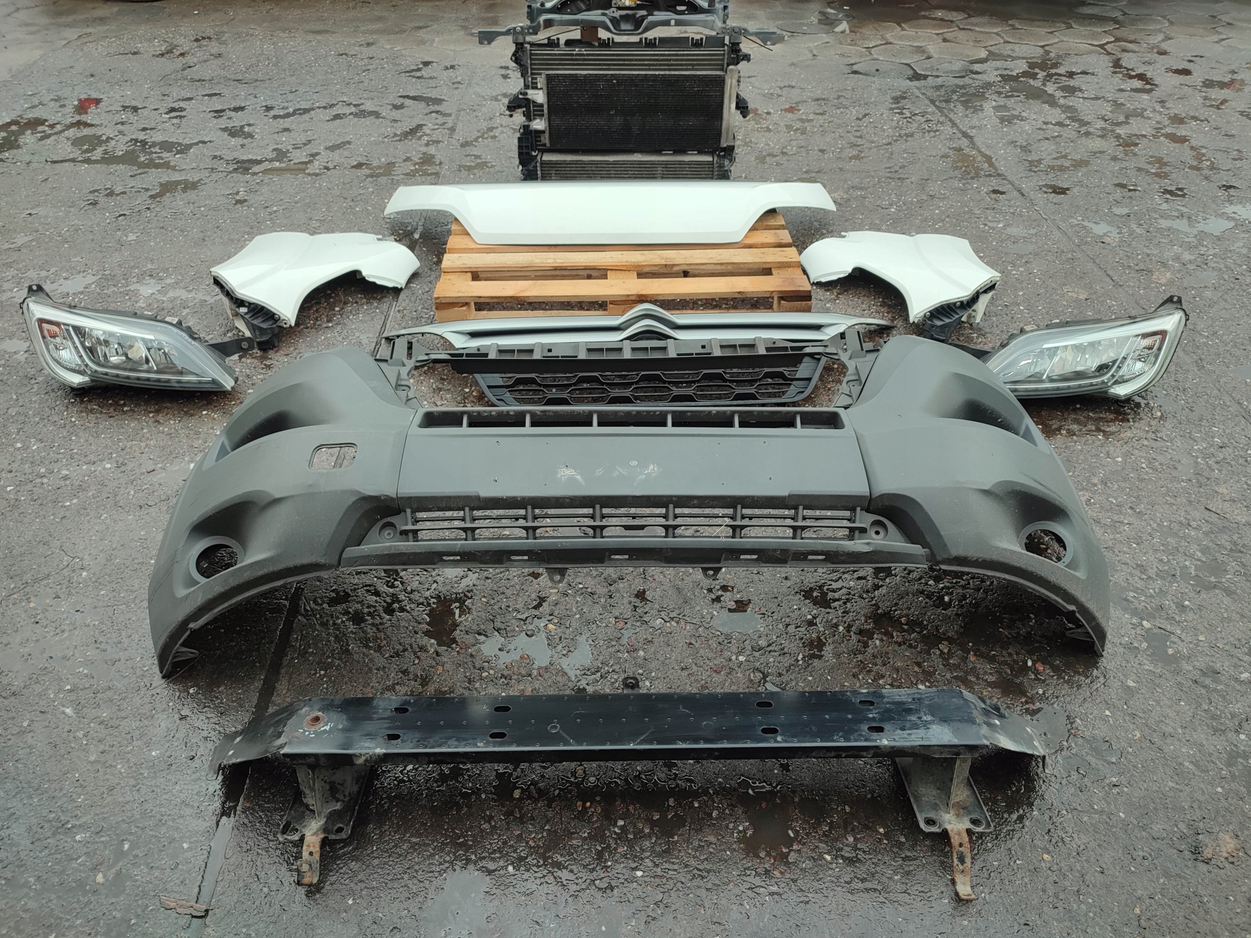 CITROEN JUMPER III PAS PRZEDNI MASKA BŁOTNIKI LAMPY ZDERZAK KOMPLET 17R