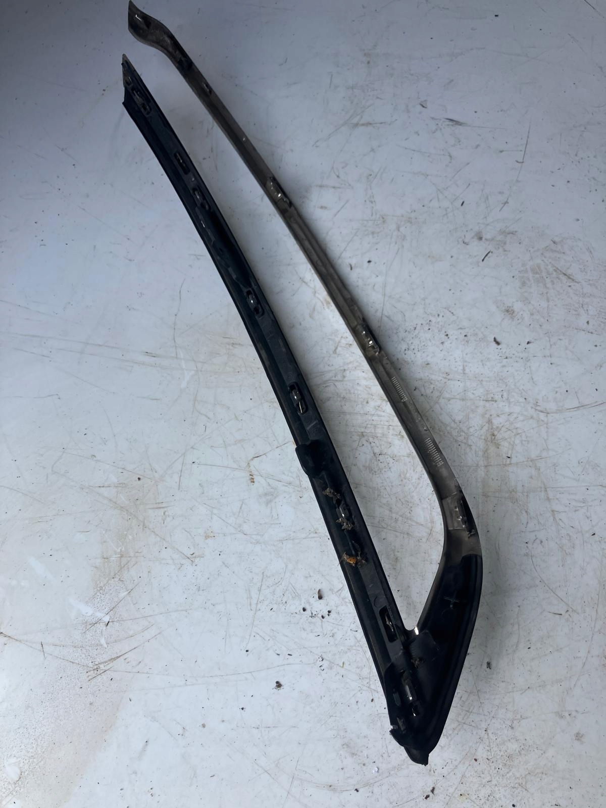 frame lights DRL left front CHROM CITROEN C4 PICASSO II AA36414198