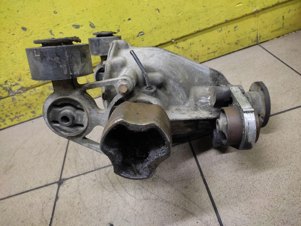 LAND ROVER FREELANDER 2.0 D differential rear differential 47098