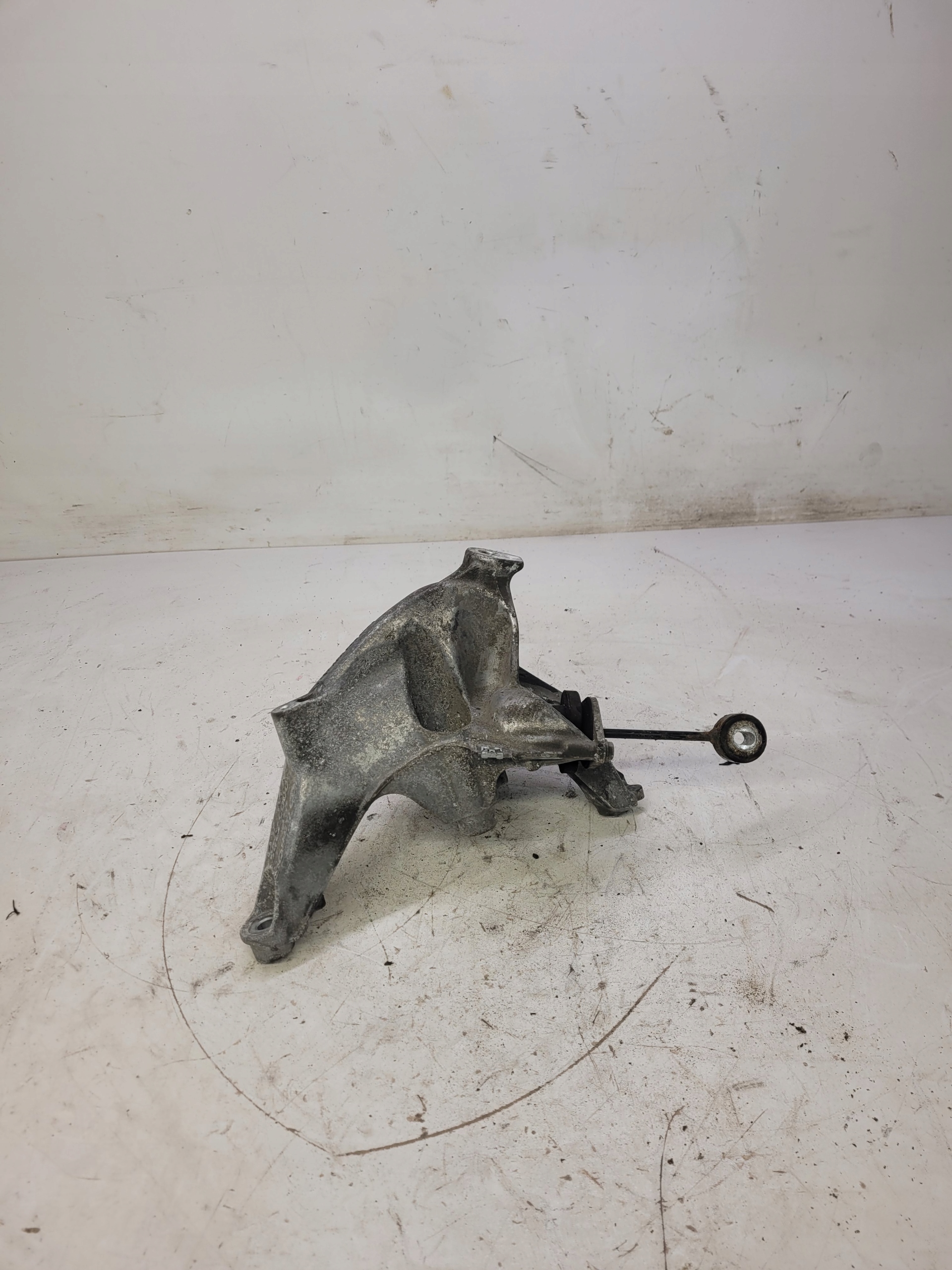 engine mount left AUDI A4 B9 A5 4M0199307AD