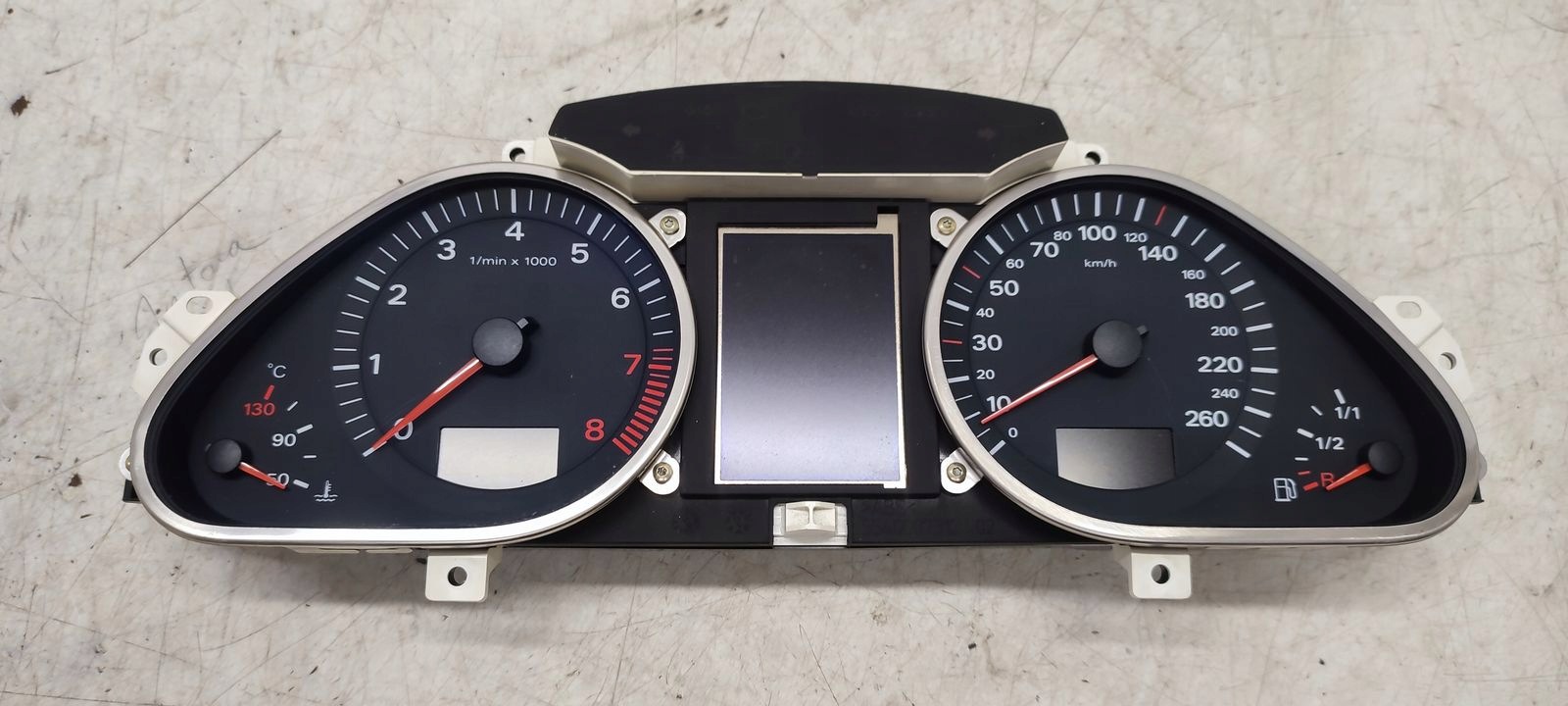műszeróra automat Audi A6 C6 2,4 V6