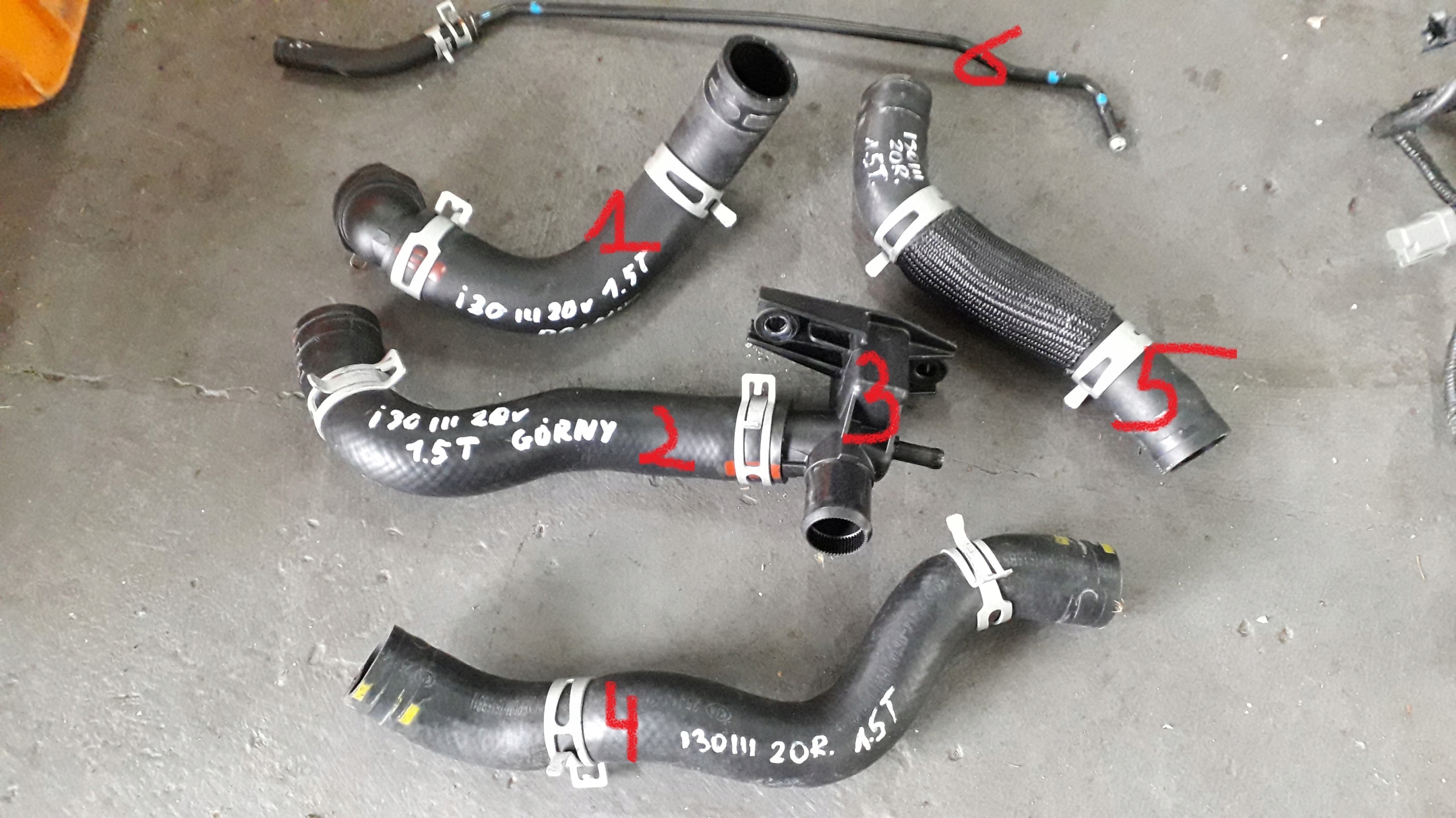 1.5T - HYUNDAI i30 III 2020R 1.5 T-GDI шланг трубы