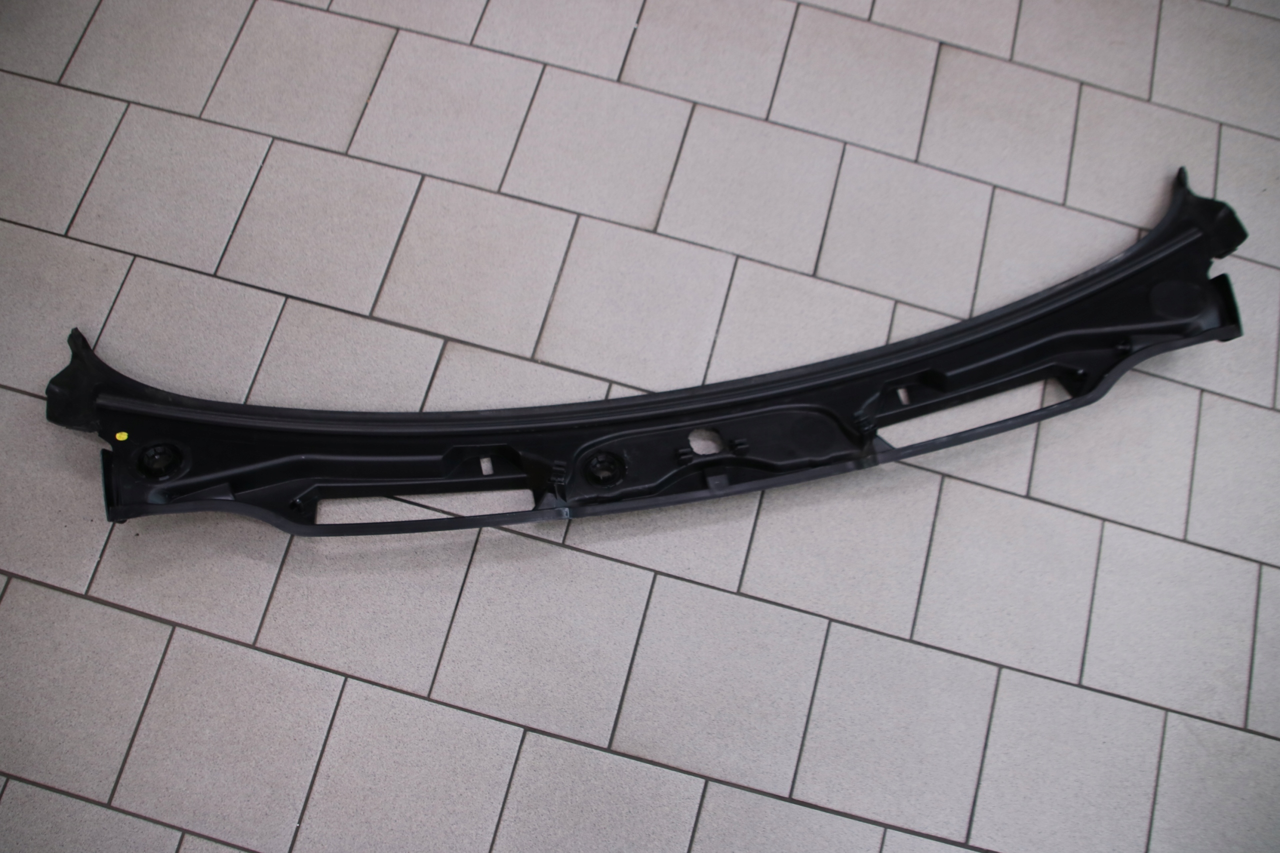 BMW E90 E91 torpedo cover EUROPA 7180743