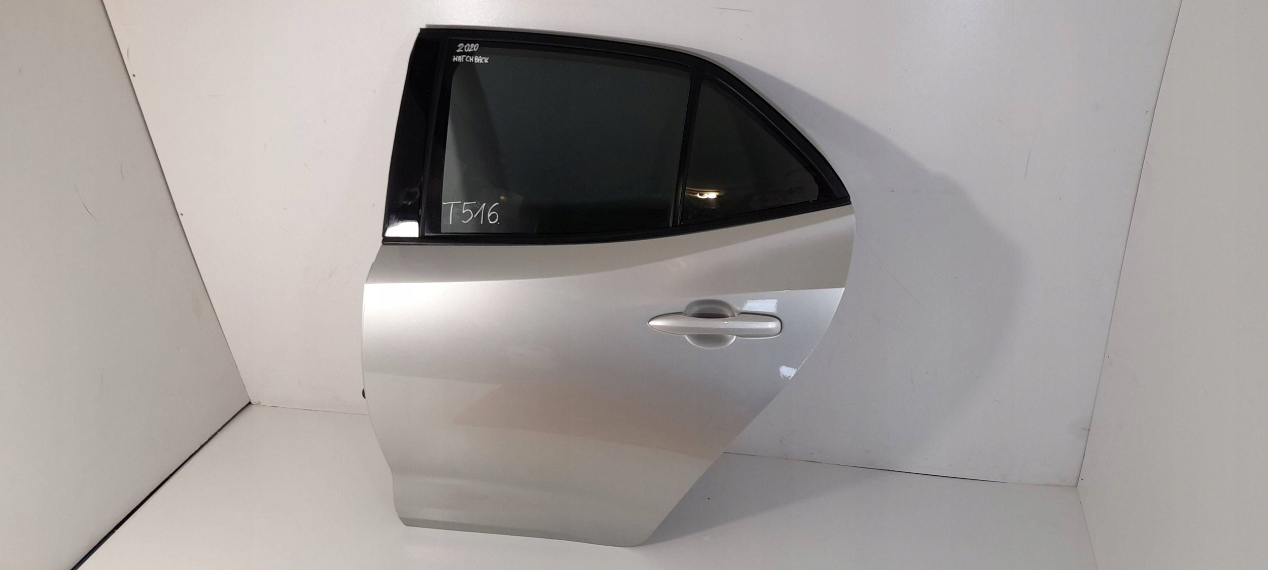 Toyota Corolla E21 Hatchback 2020r door rear. left (T516)