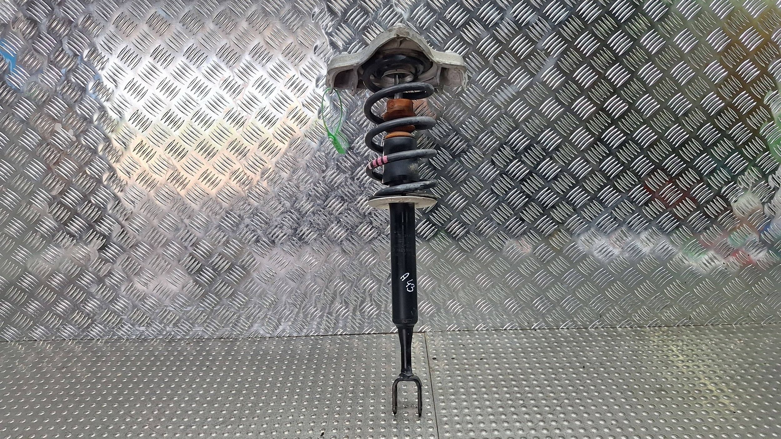 shock absorber left front 8E0413031CT AUDI A4 B7