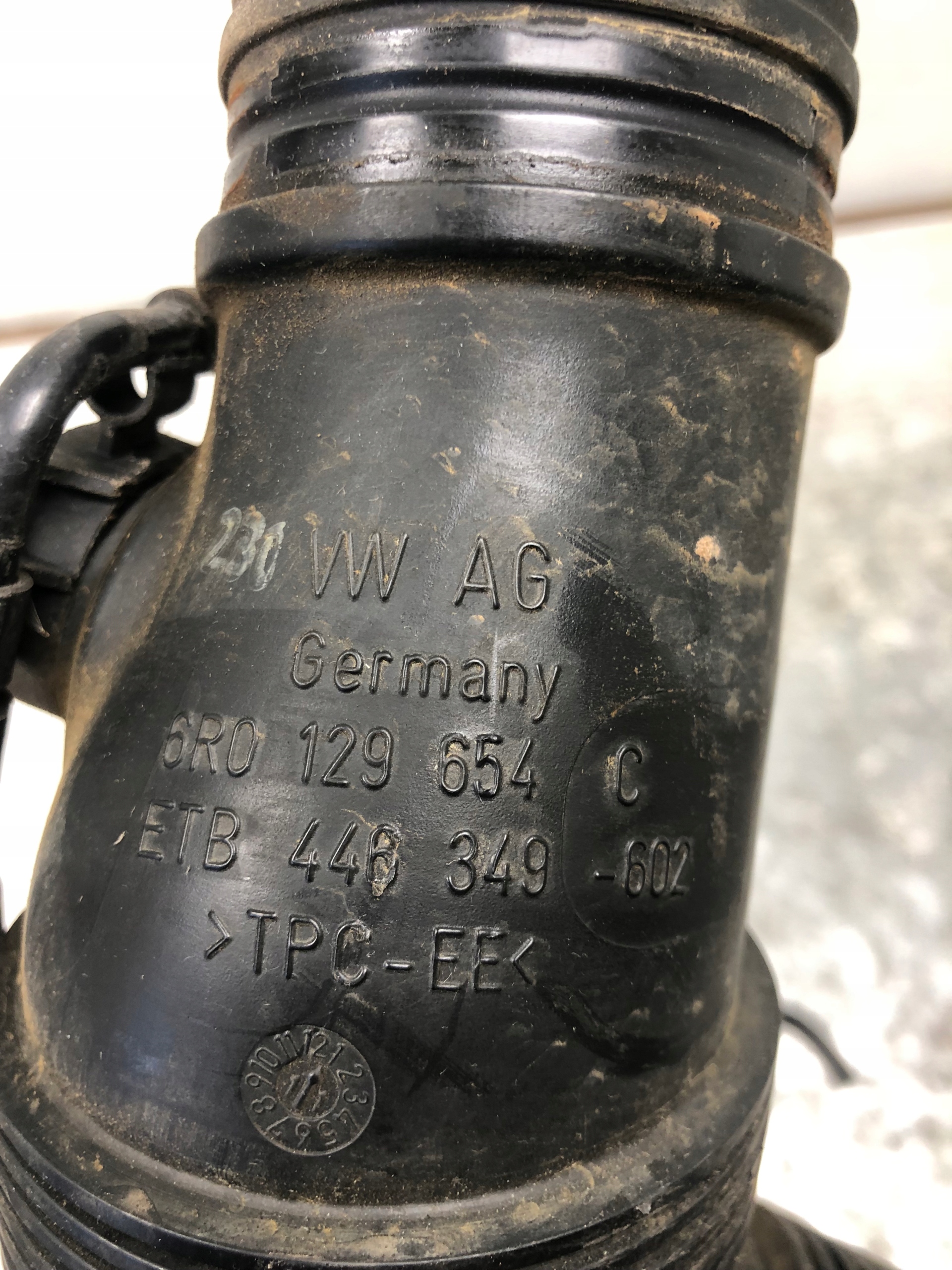 pipe air hose SKODA FABIA II 6R0129654C