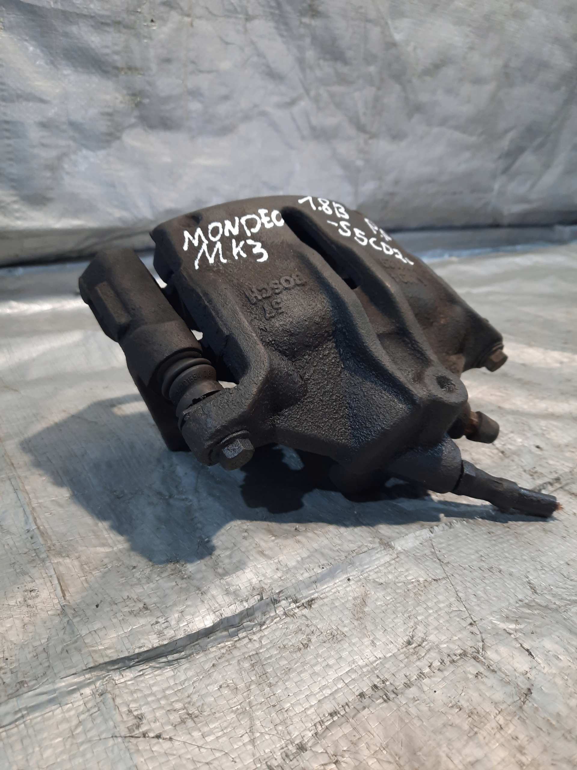 FORD MONDEO MK3 1.8B 01 SED caliper brake right front
