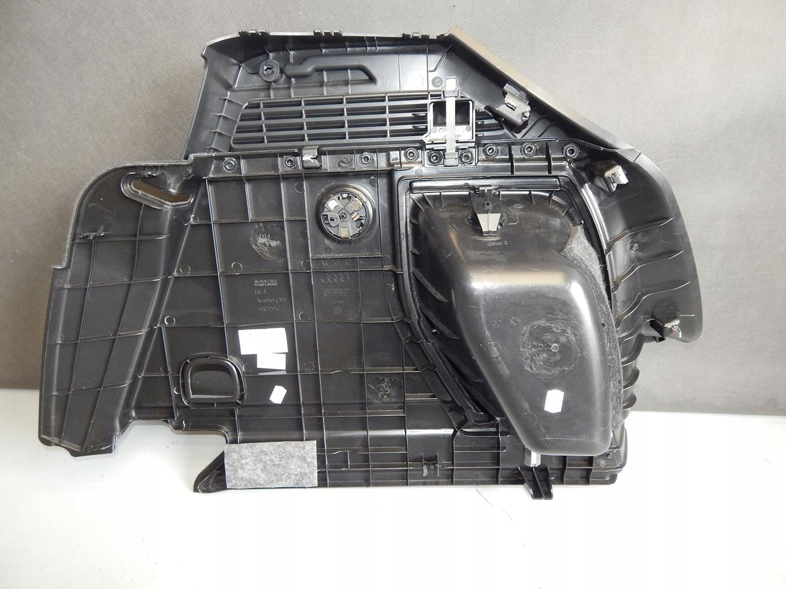 AUDI A3 8V boot upholstery left 8V3863879B