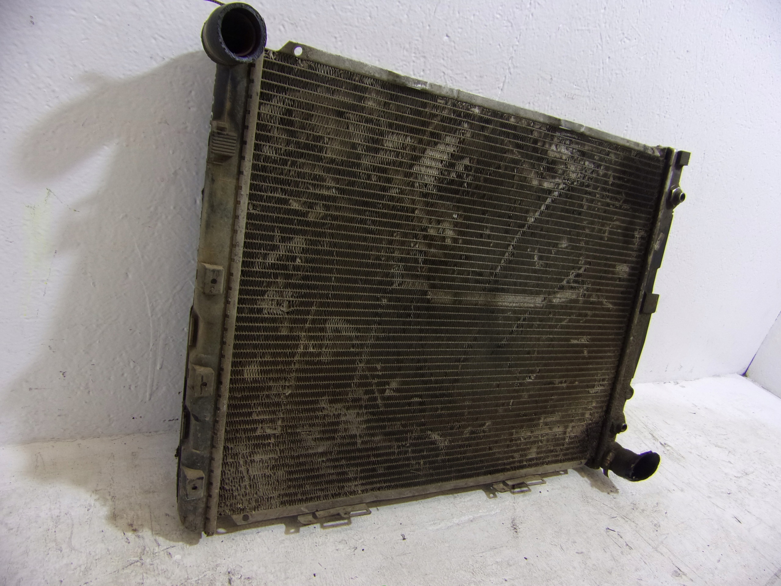water cooler MERCEDES-BENZ W124 3.0
