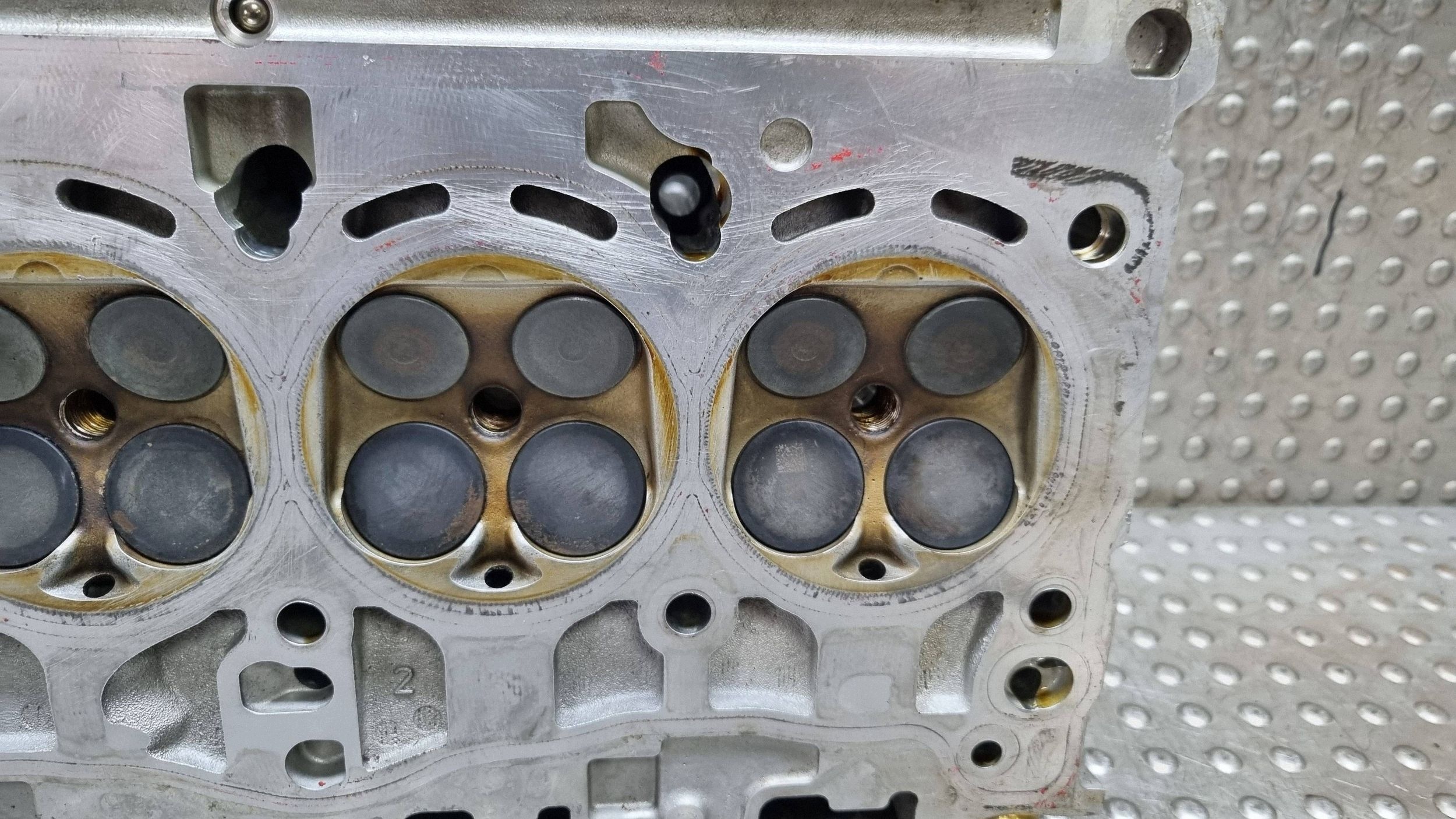 head. 05E103063E 05E103404C VW GOLF VII LEON III OCTAVIA III 1.5 TSI