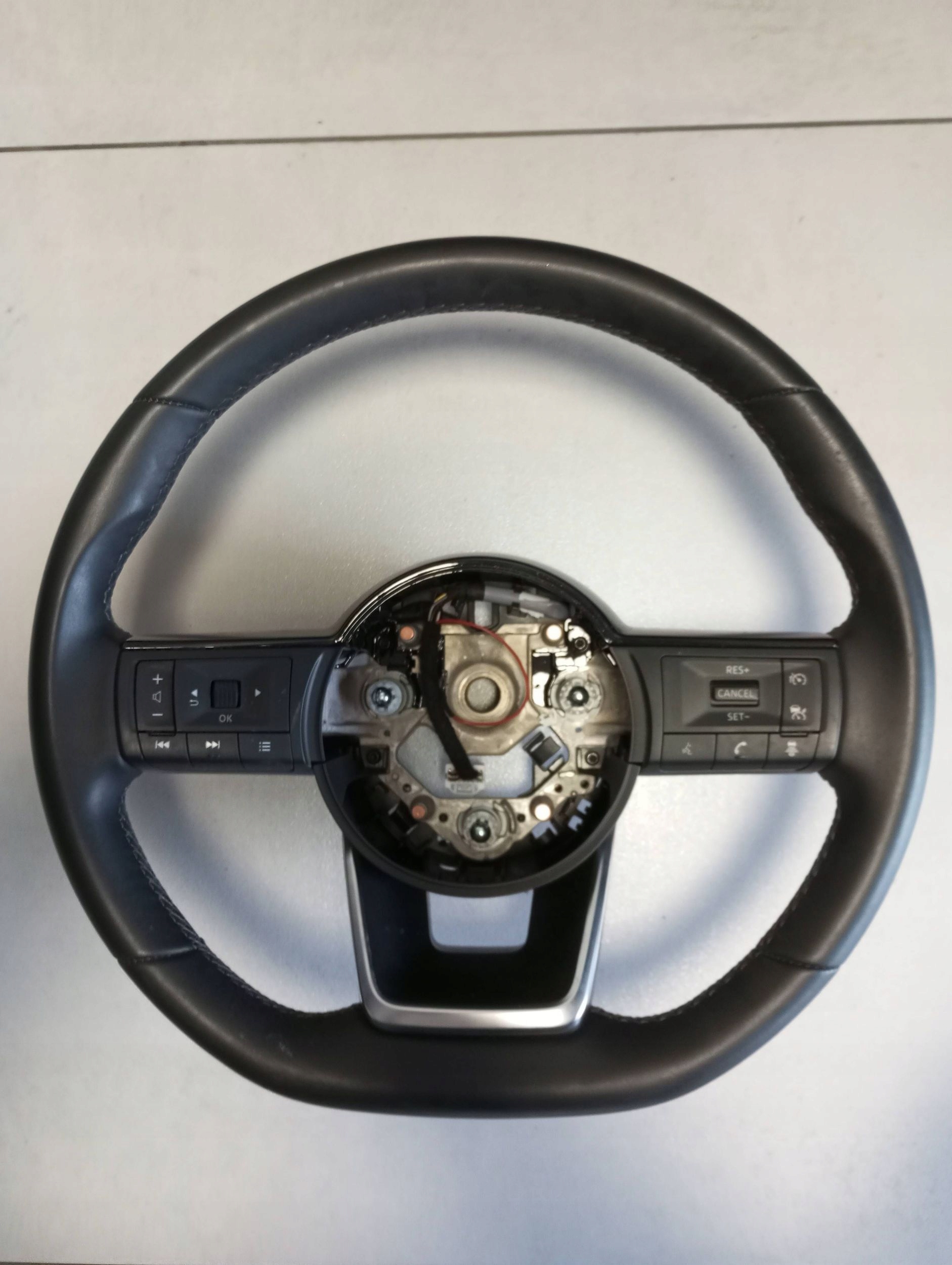 lenkrad NISSAN QASHQAI III J12