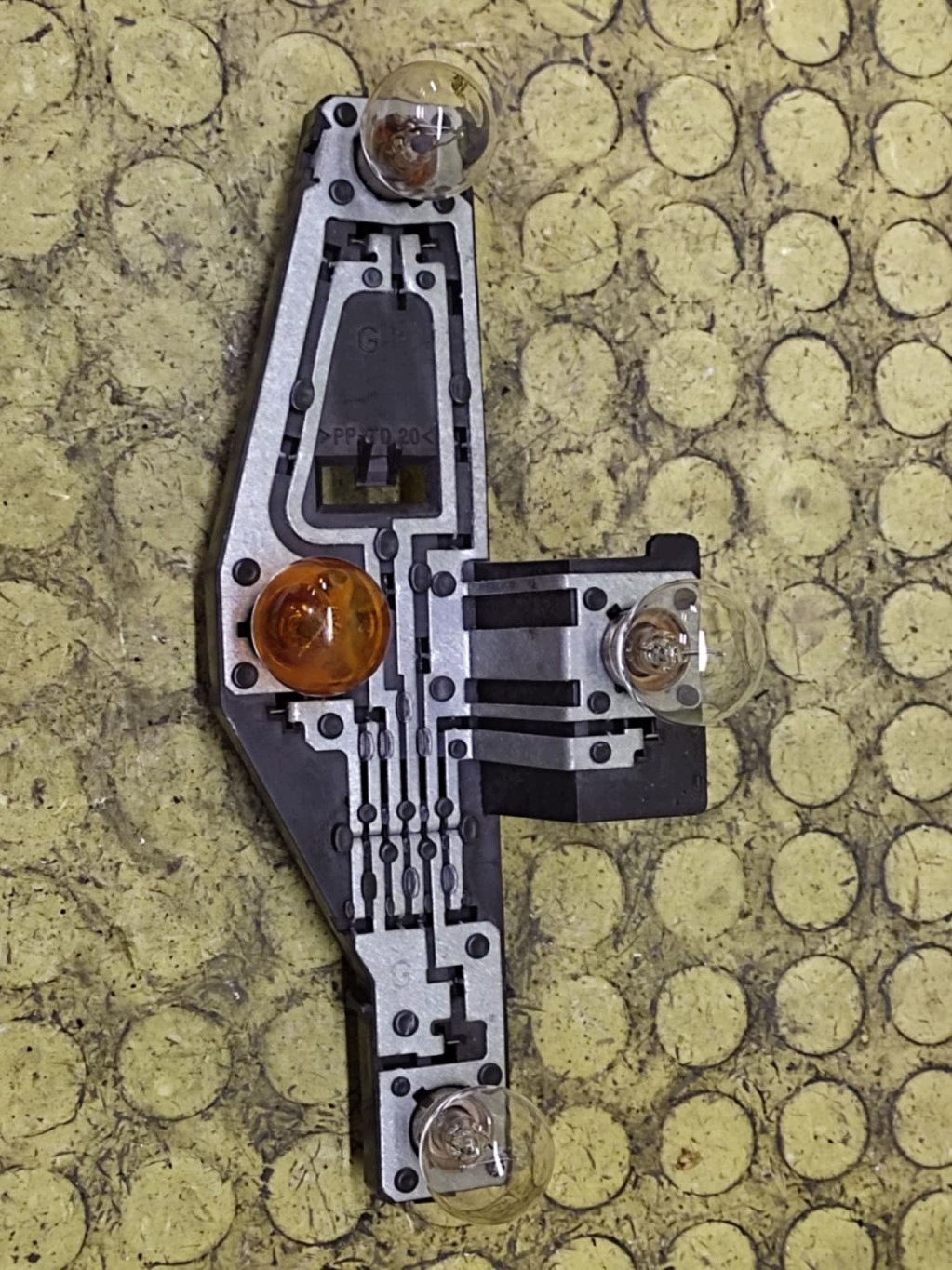 RENAULT LAGUNA II light left rear part 8200002471