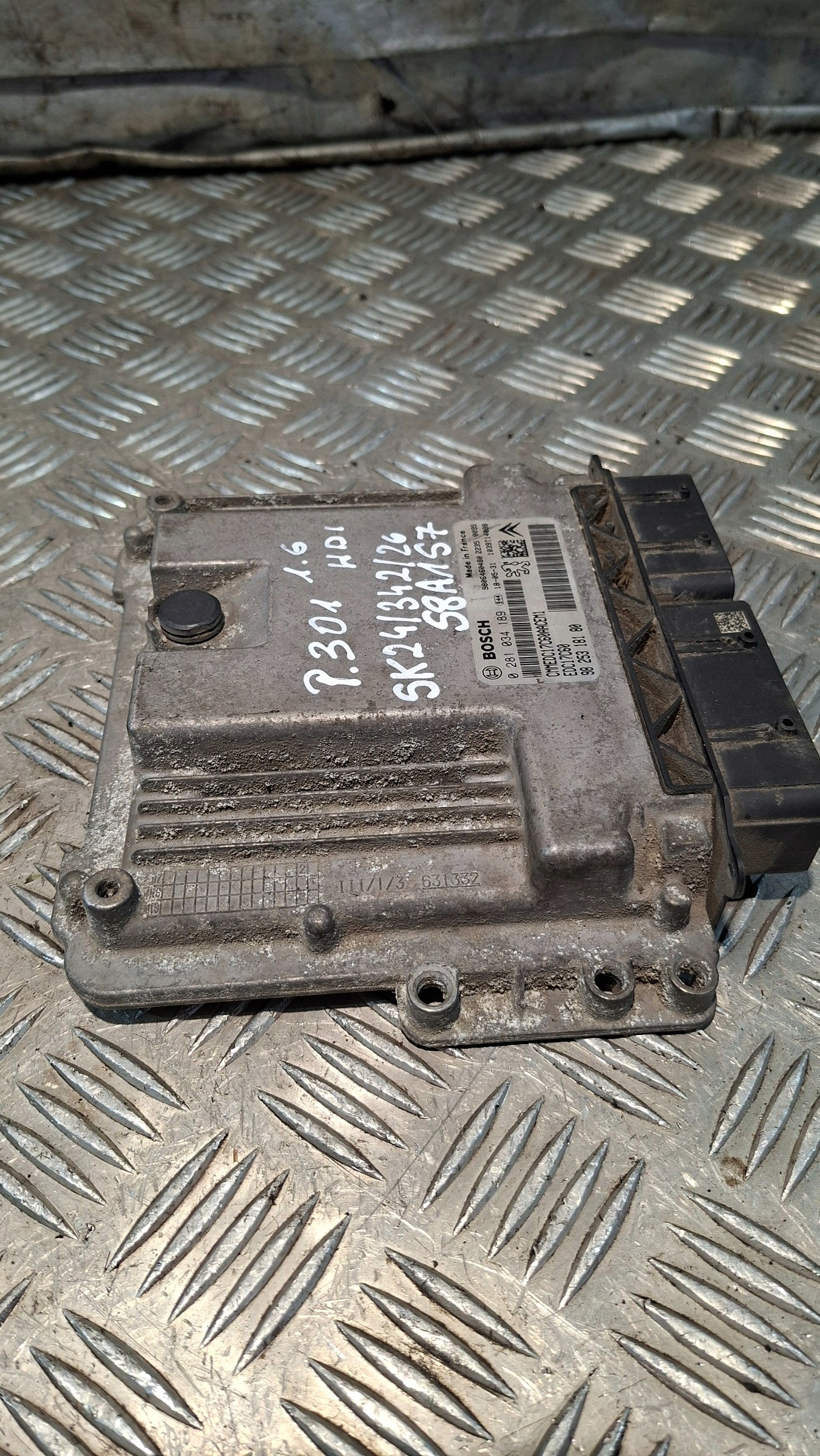 control unit of the engine PEUGEOT 301 1.6HDI