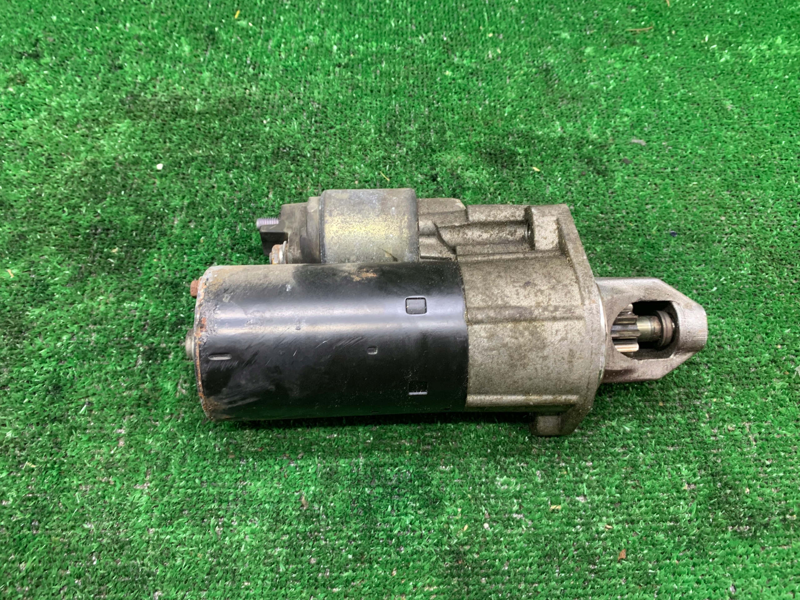 Mercedes W211 W219 rozrusznik M272 A0061510501