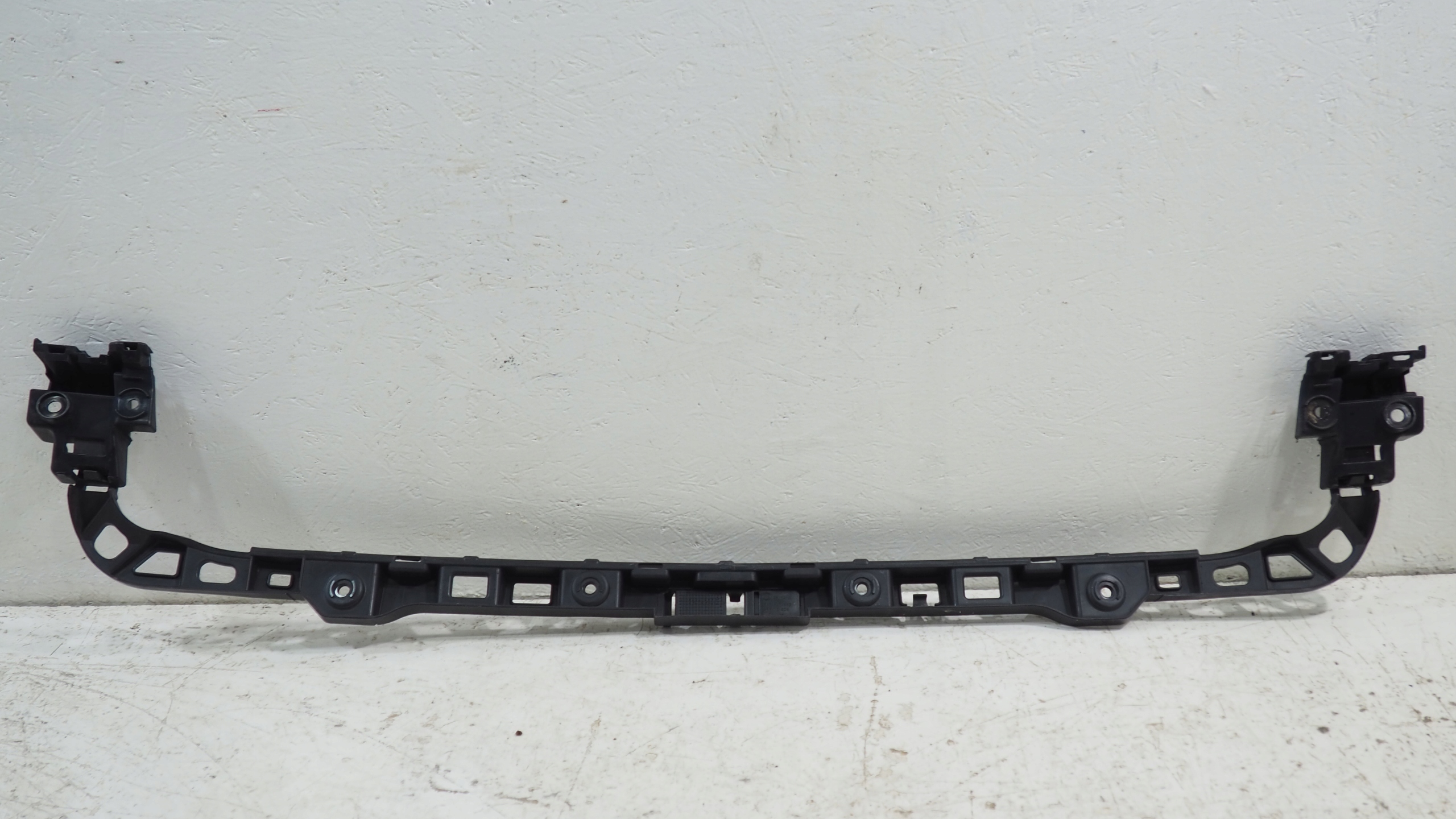 VW Golf VI HB bumper bracket rear part 5K6807863