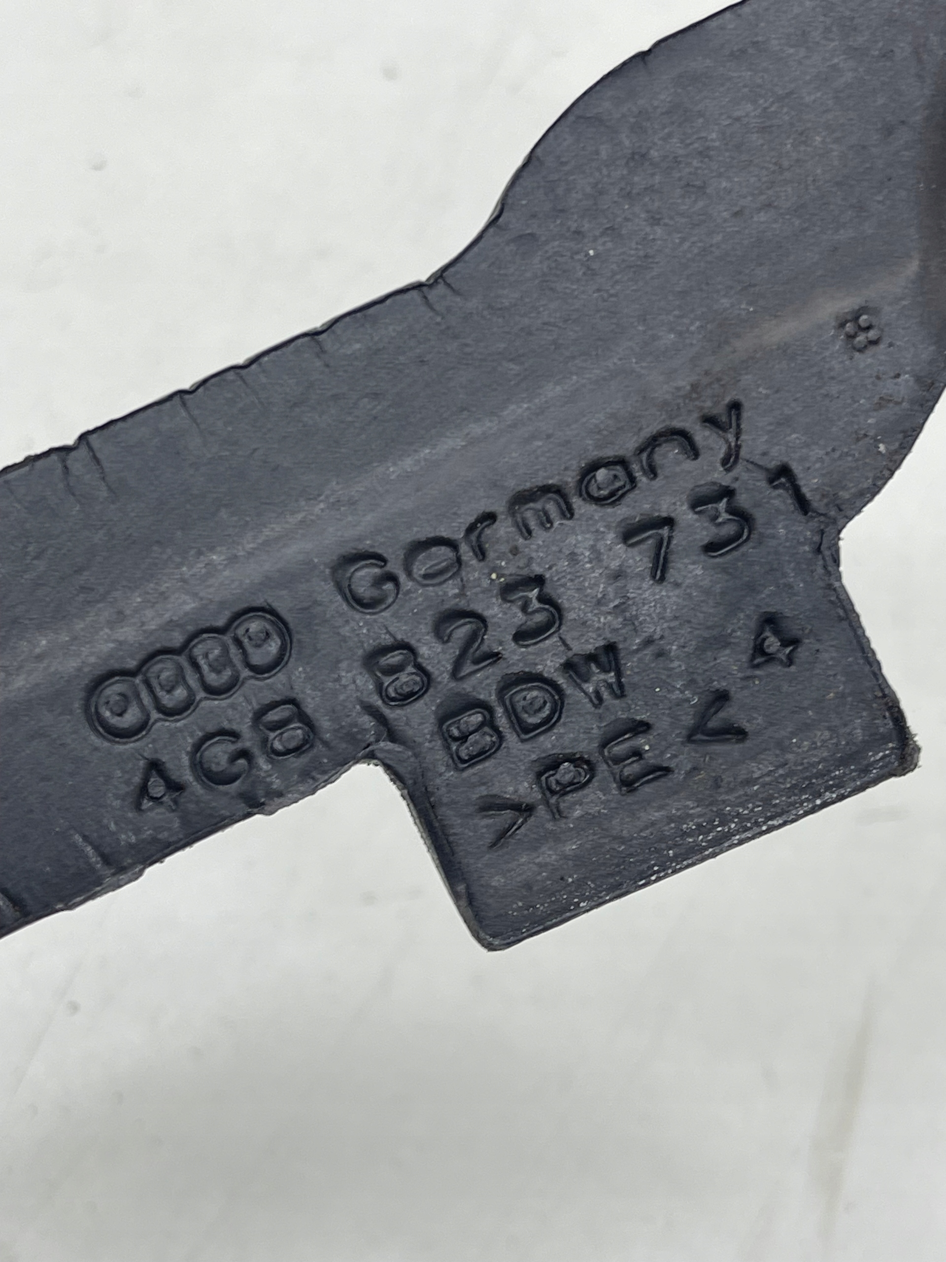AUDI A7 S7 C7 Joint Couverture Insonorisation Aile Gauche Original!