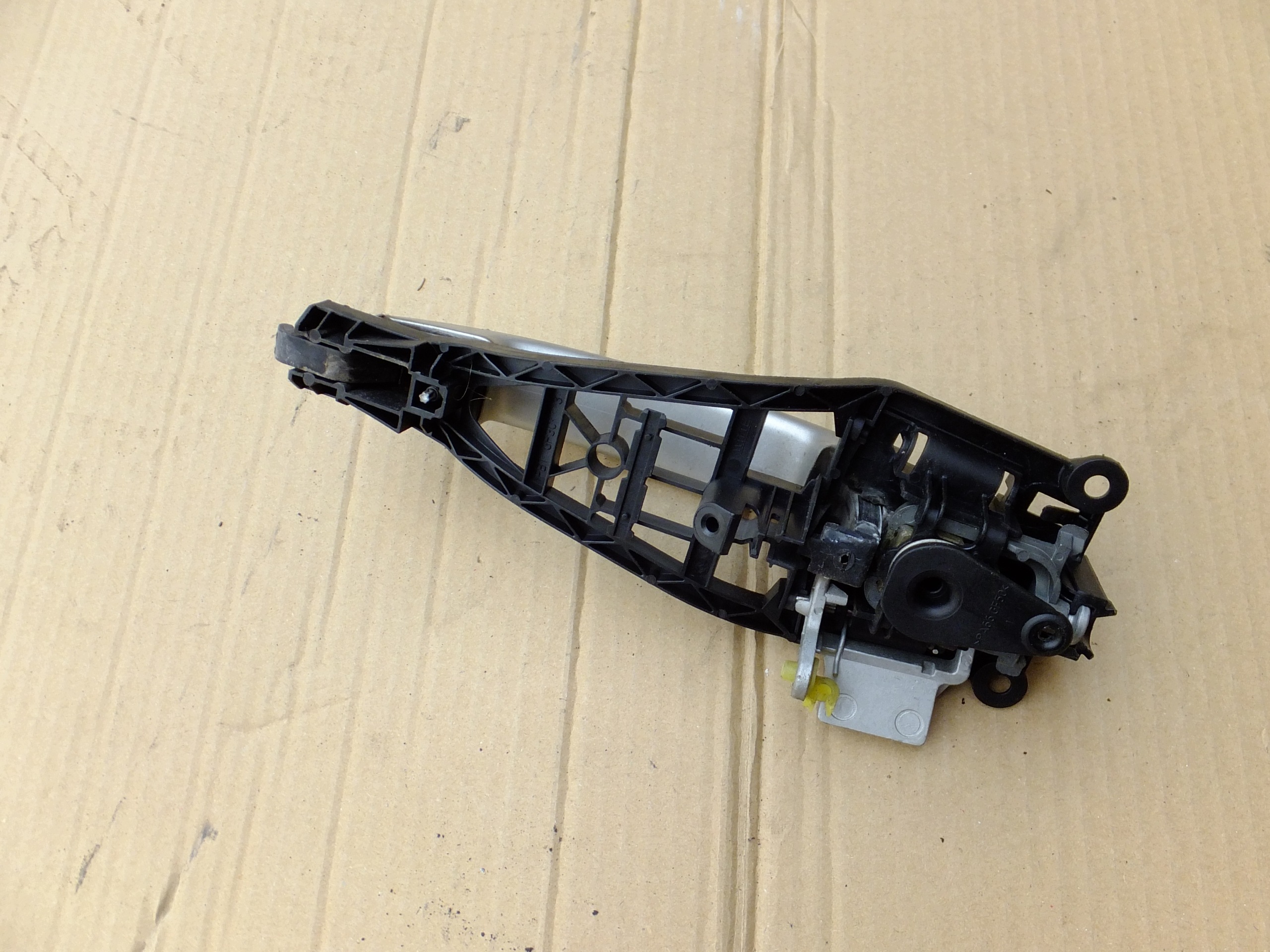 lock cylinder handle left front opel zafira b 2006r