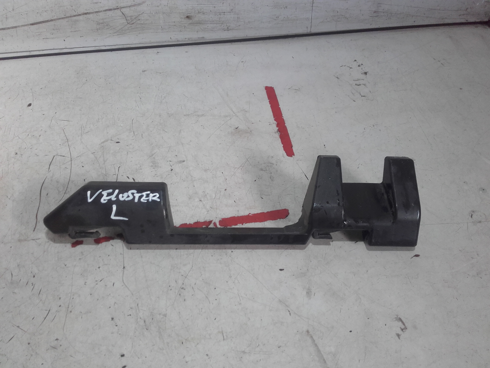 HYUNDAI VELOSTER ЛІВА РЕШІТКА РАДІАТОРА