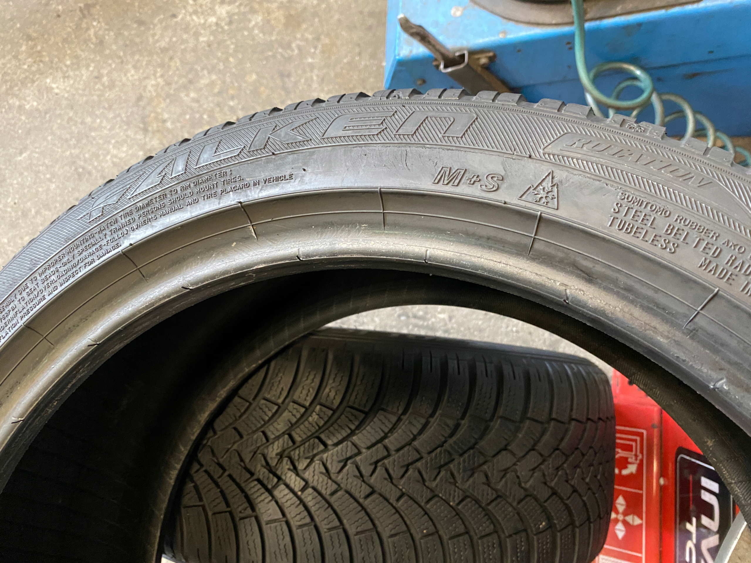 2 tyres winter 225/45R18 Falken EUROWINTER HS01 7mm