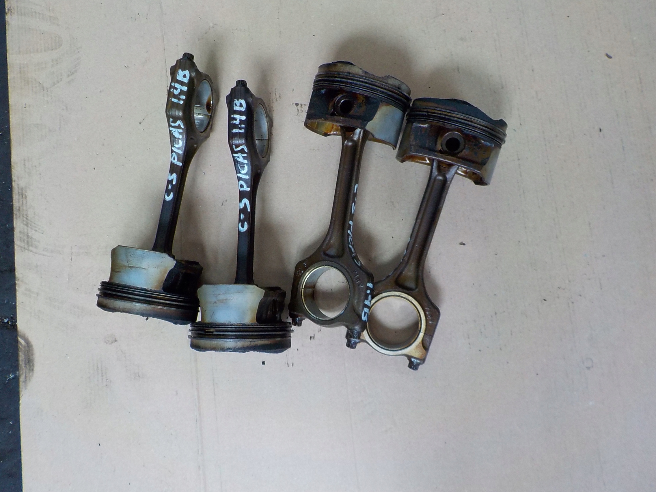 piston connecting rod citroen c3 picasso 1,4 VTI 8FS