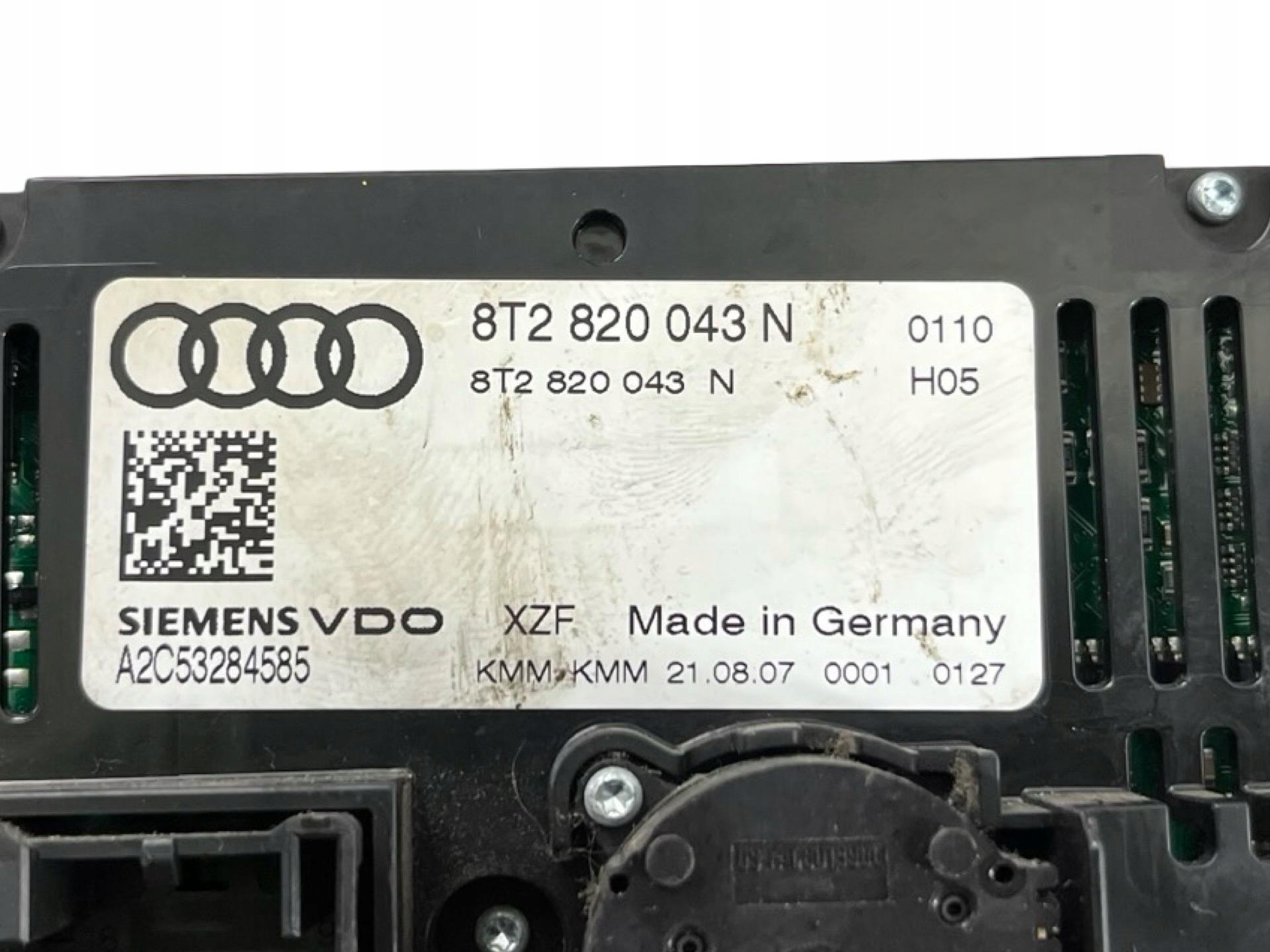 vezérlö panel a klímának Audi A5 8T 2007 8T2820043N