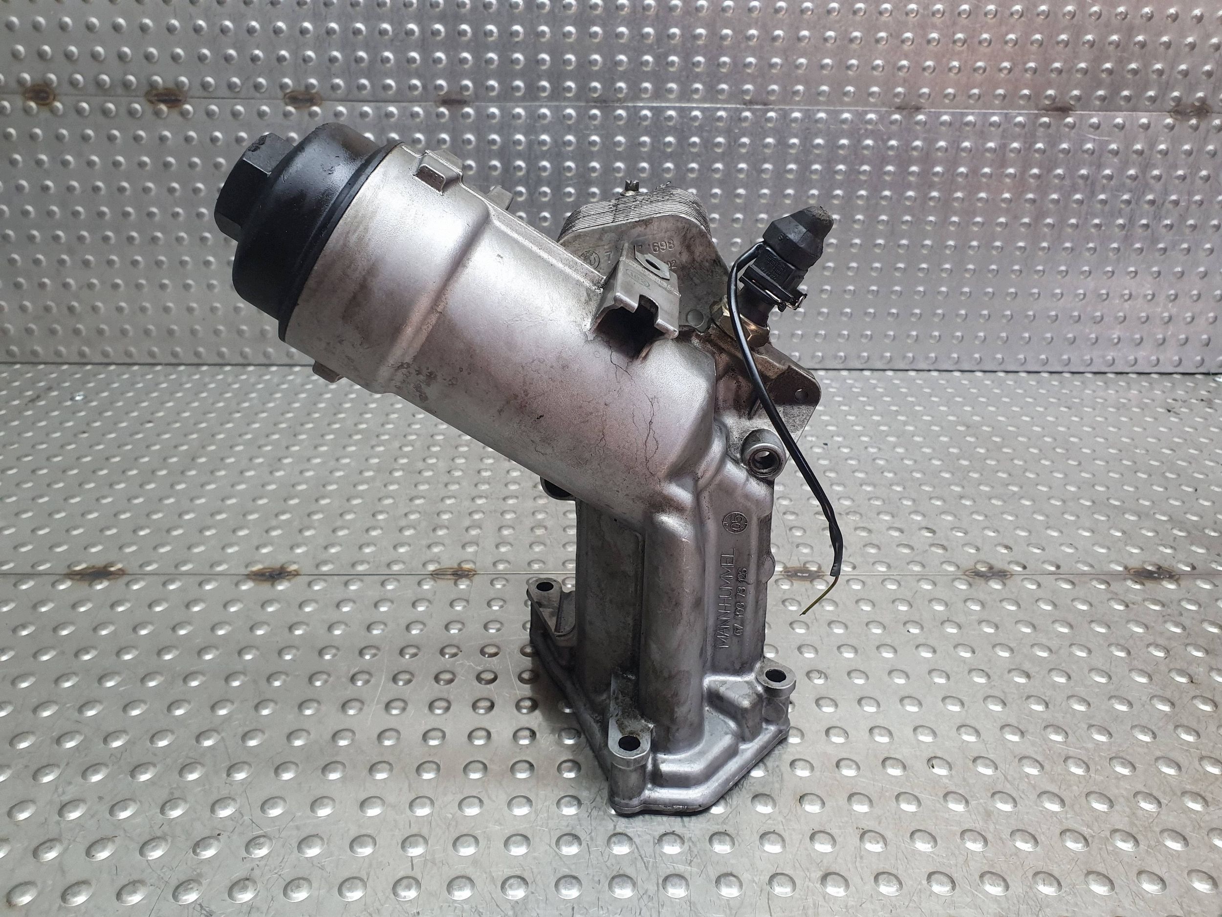 oil filter holder radiator 7787072 BMW E46 E87 E90 E60 X3 E83 2.0D M47