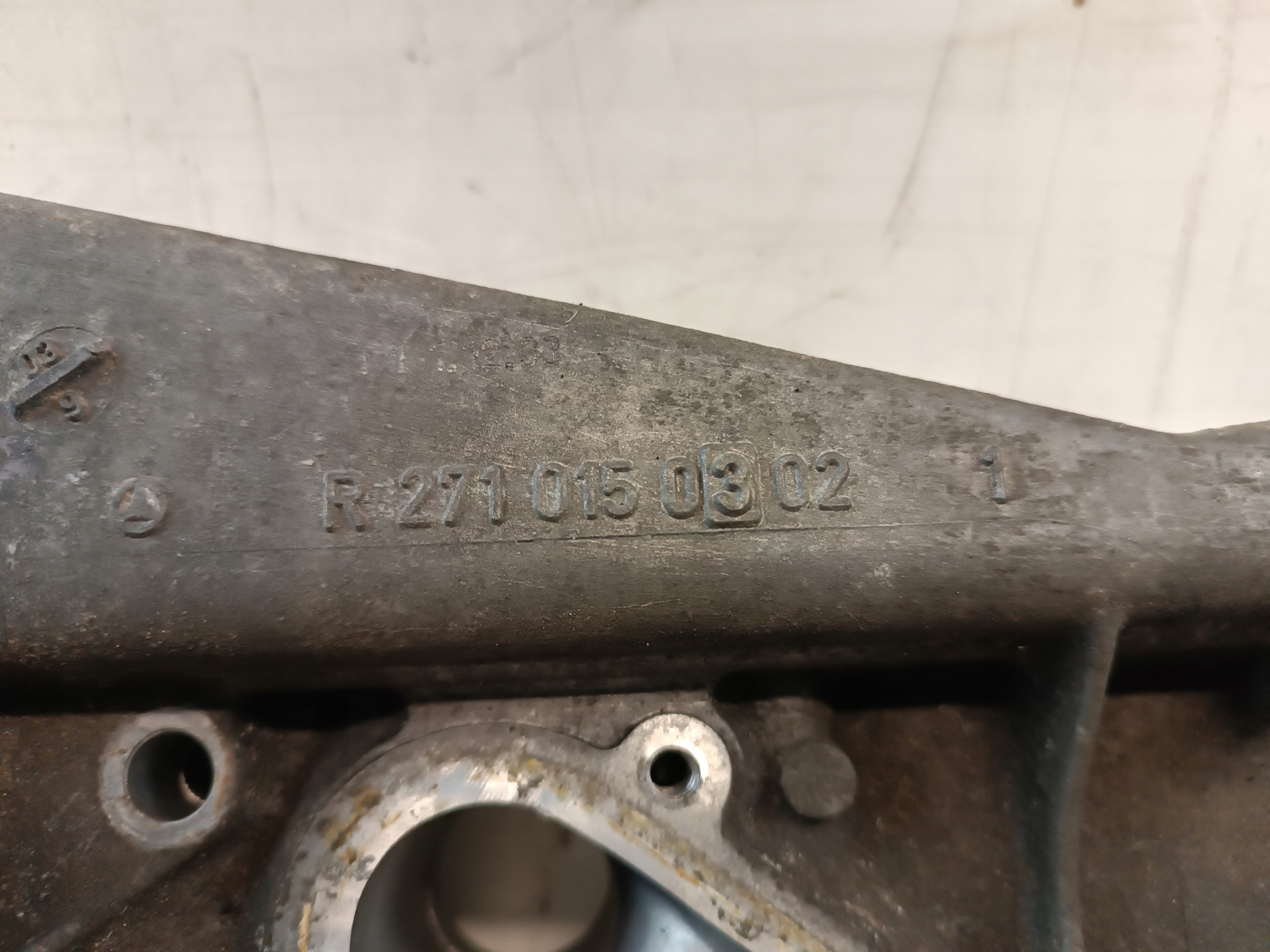 gearbox cover MERCEDES W203 1.8B compressor; R2710150302