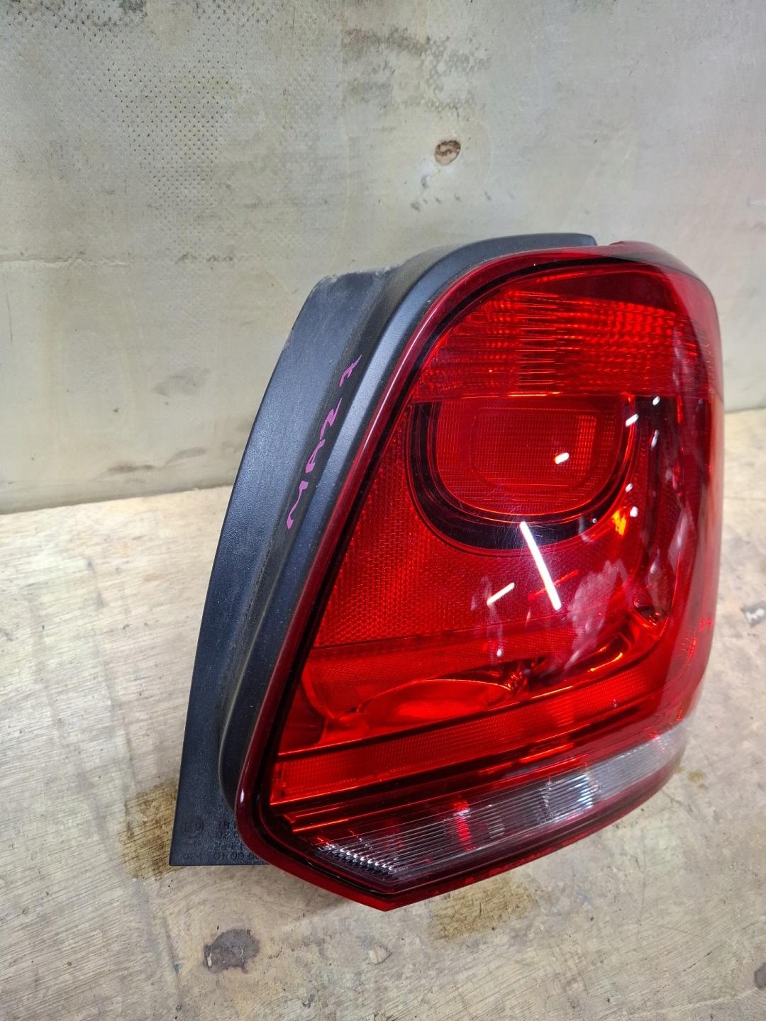 light rear right side Volkswagen CrossPolo 5 2014 6R0945096AA