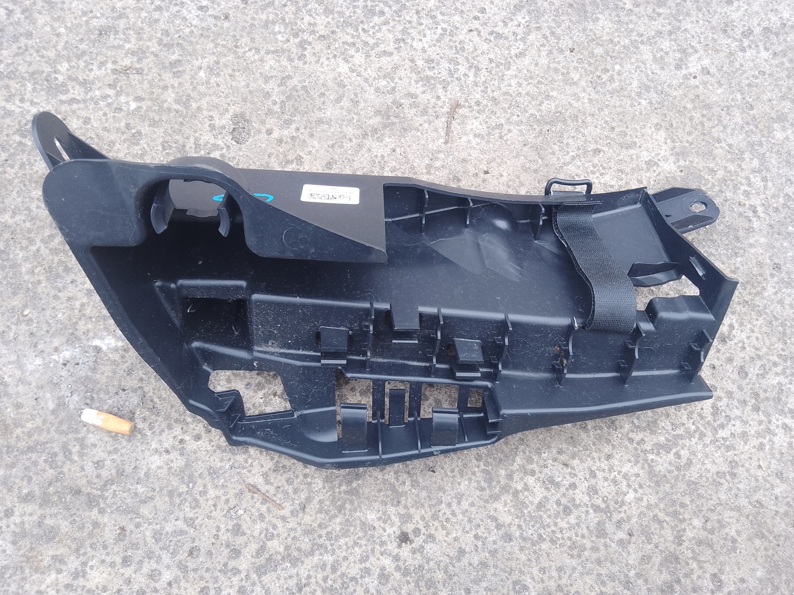 cover boot floor well Audi A6 C8 sedan 4K8012169L