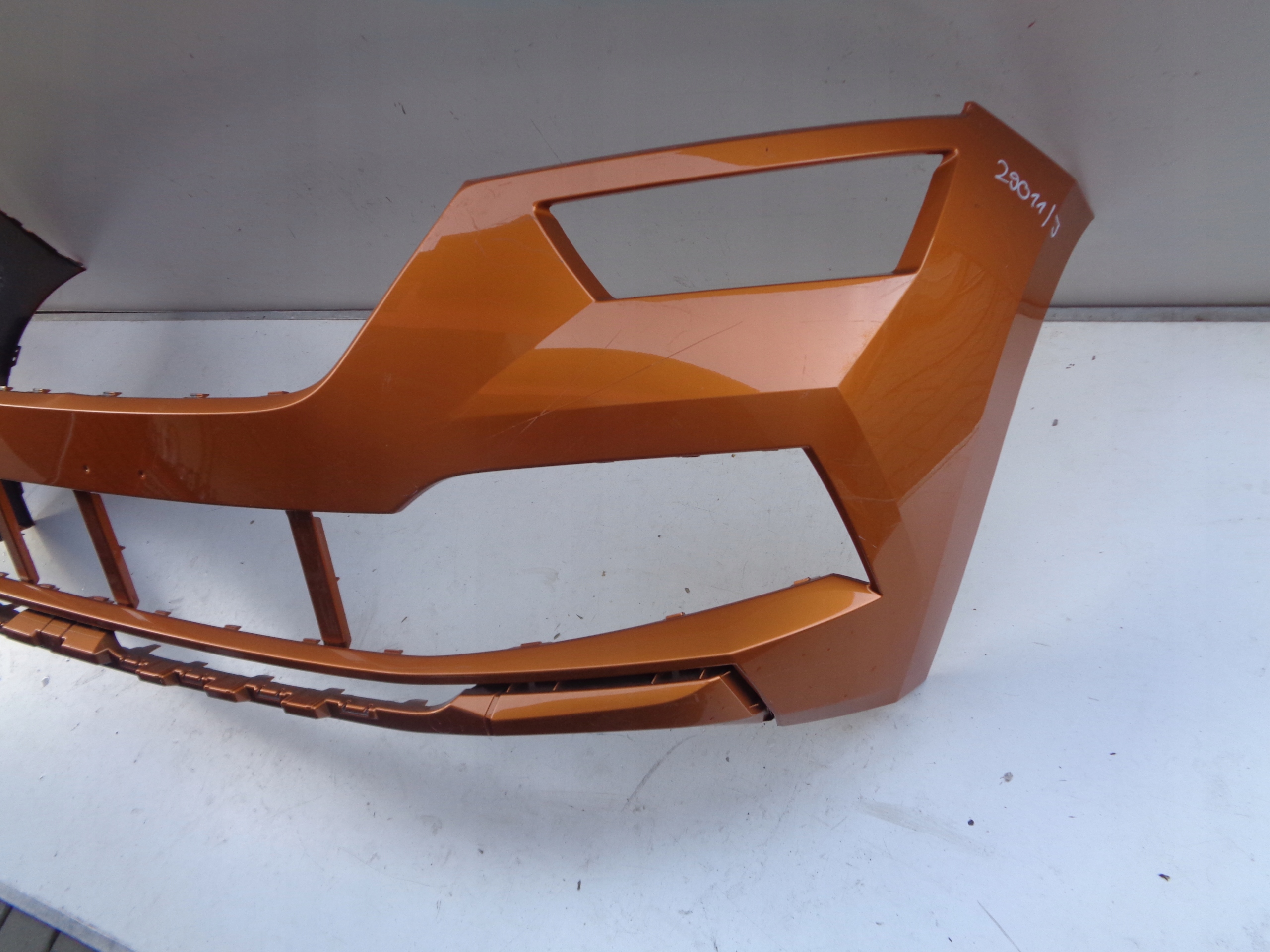 Frontstoßstange SKODA KOMIQ 658 18 NR 29011