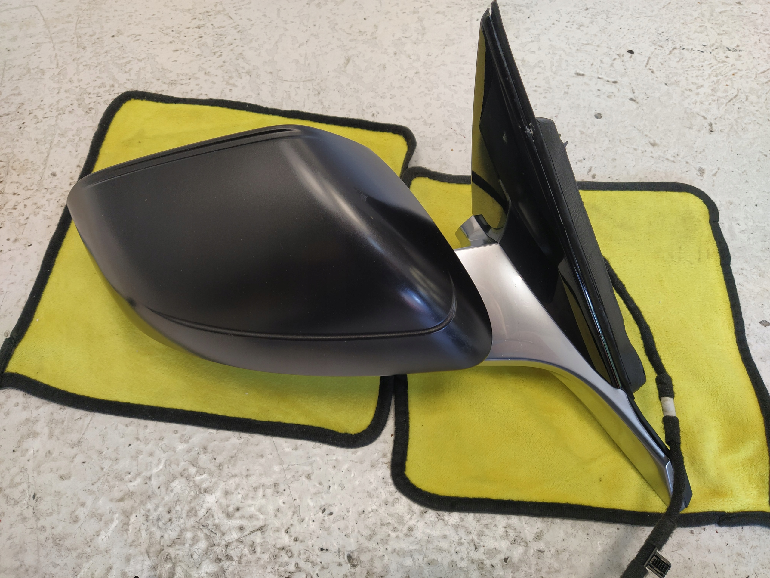BMW 7 G70 mirror exterior ASYSTENT GRZANE right 9+6 PIN