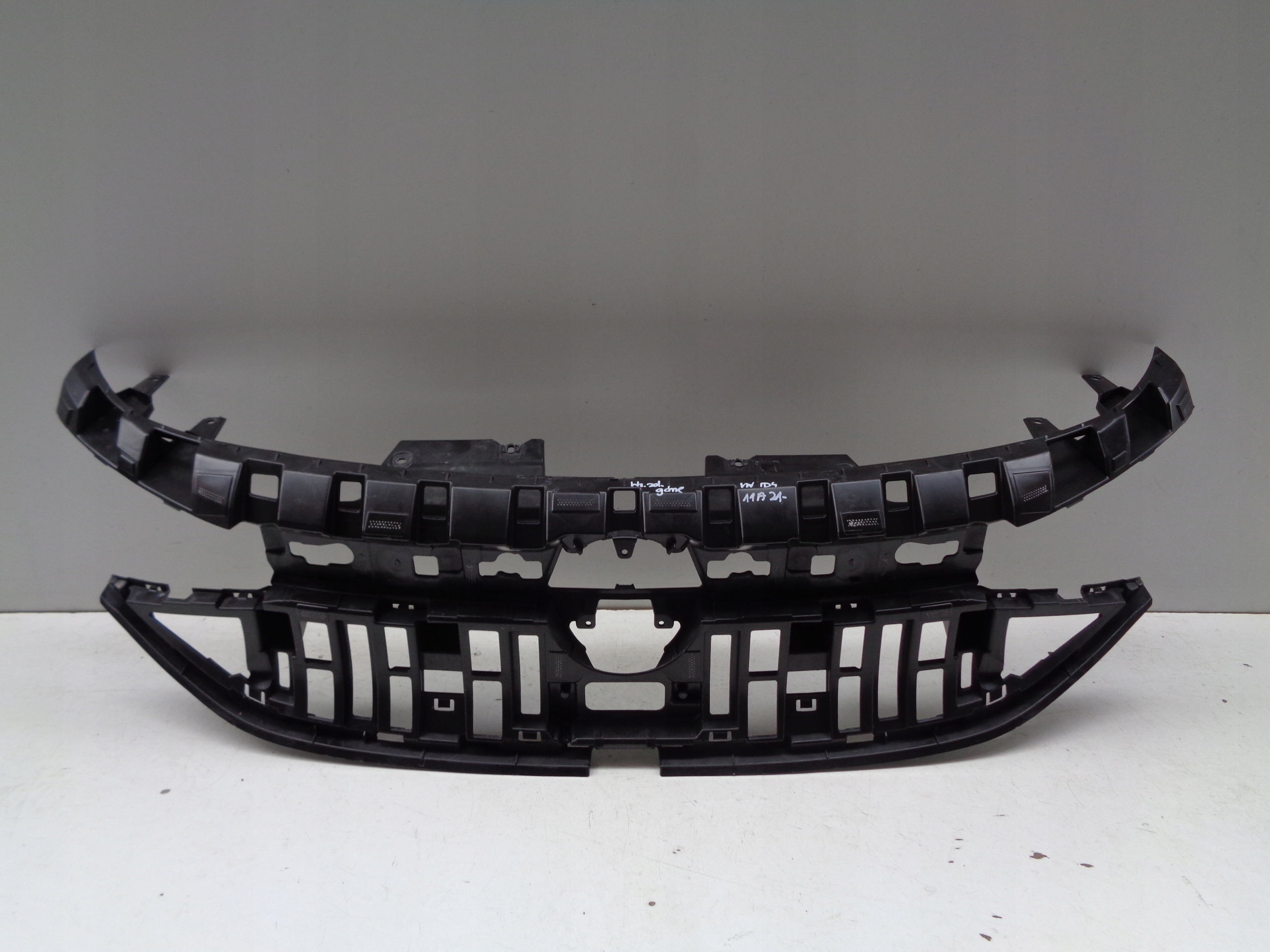 Traversa Paraurti superiore Supporto VW ID4 11A 21