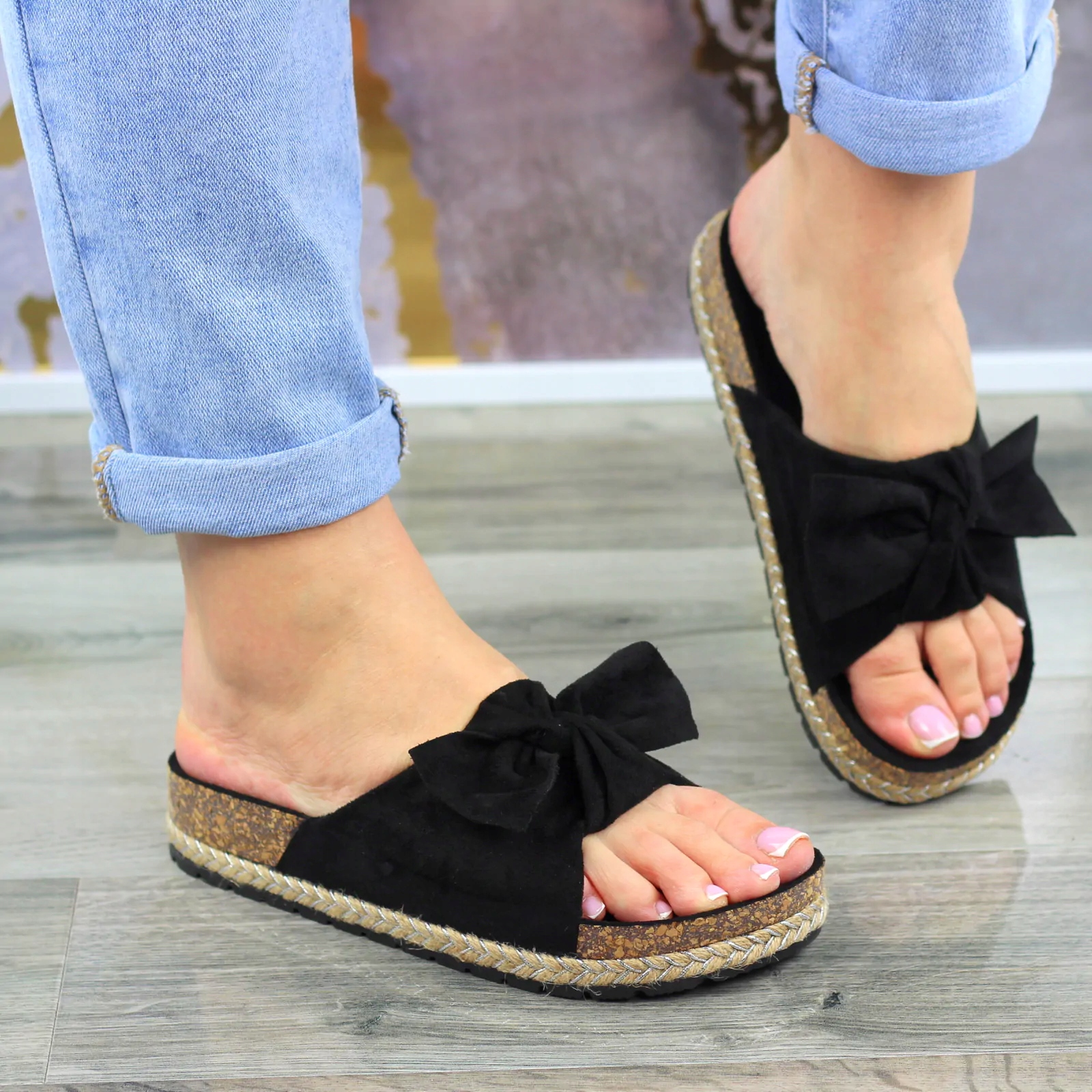 ZAMSZOWE SOLIDNE PROFILOWANE KLAPKI KOKARDA BLACK0 Rozmiar 40