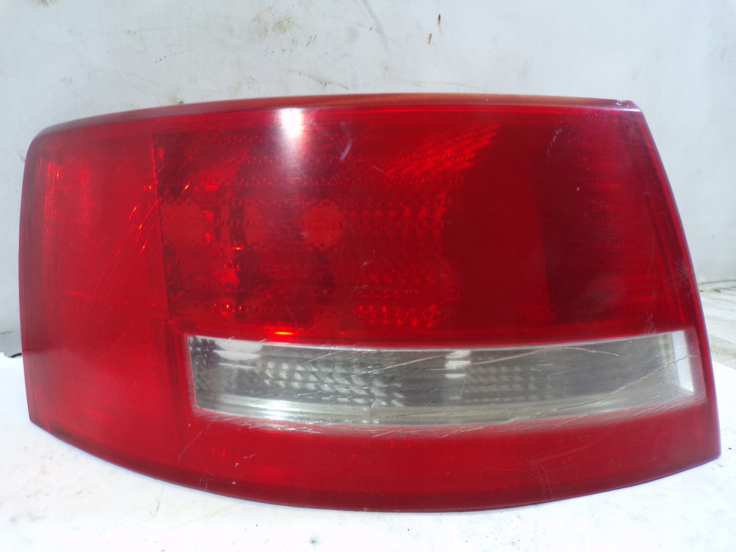 light rear rear part left AUDI A6 C6 sedan OPIS