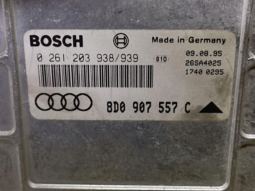 AUDI A4 B5 1.8 control unit of the engine 0261203938